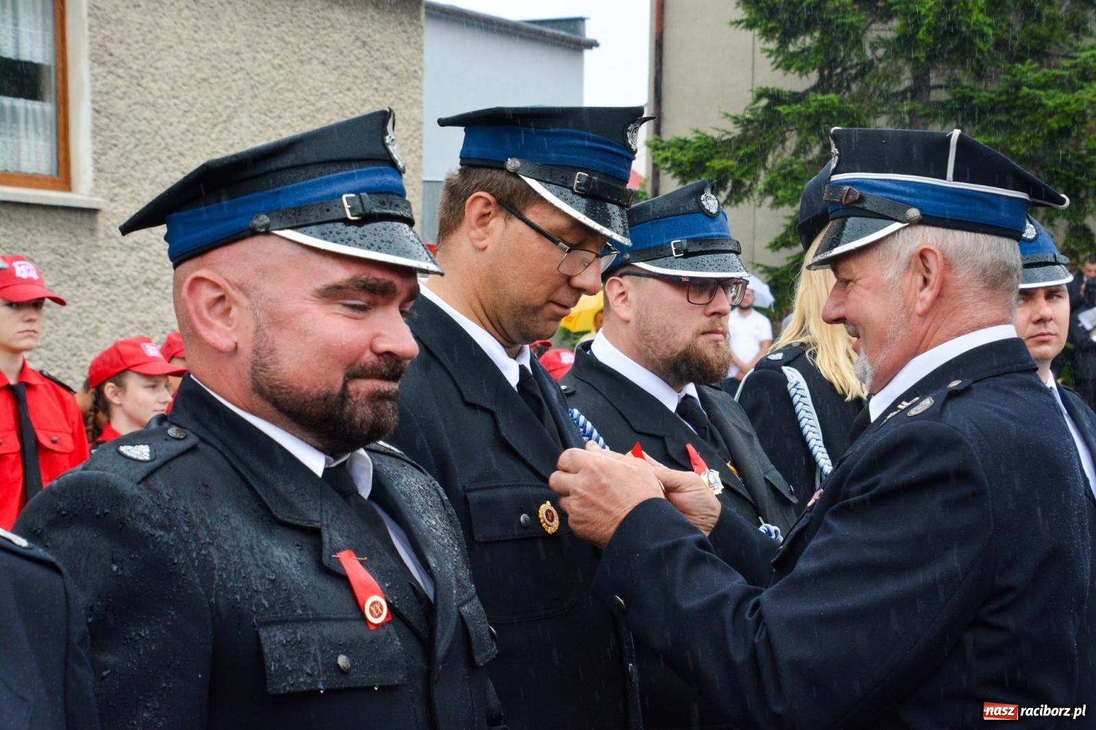 Zdjęcie w galerii na portalu naszraciborz.pl: Taki prezent na strażackie urodziny zdarza się rzadko. OSP Krzanowice świętuje 135-lecie [FOTO i WIDEO] wiadomości z regionu