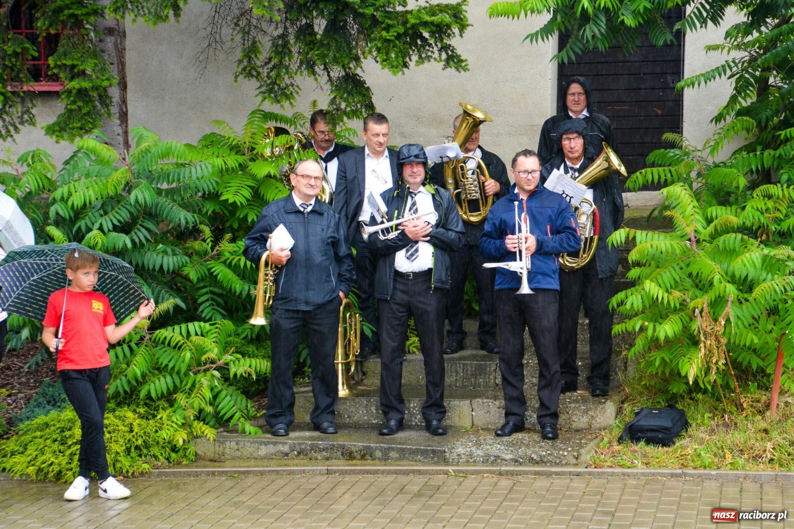 Zdjęcie w galerii na portalu naszraciborz.pl: Taki prezent na strażackie urodziny zdarza się rzadko. OSP Krzanowice świętuje 135-lecie [FOTO i WIDEO] wiadomości z regionu