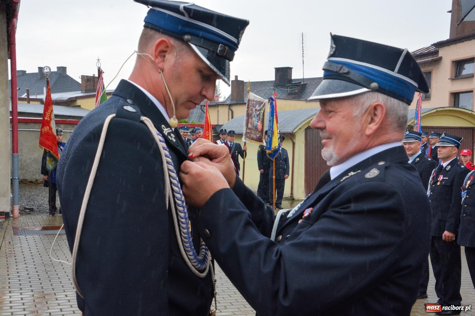 Zdjęcie w galerii na portalu naszraciborz.pl: Taki prezent na strażackie urodziny zdarza się rzadko. OSP Krzanowice świętuje 135-lecie [FOTO i WIDEO] wiadomości z regionu