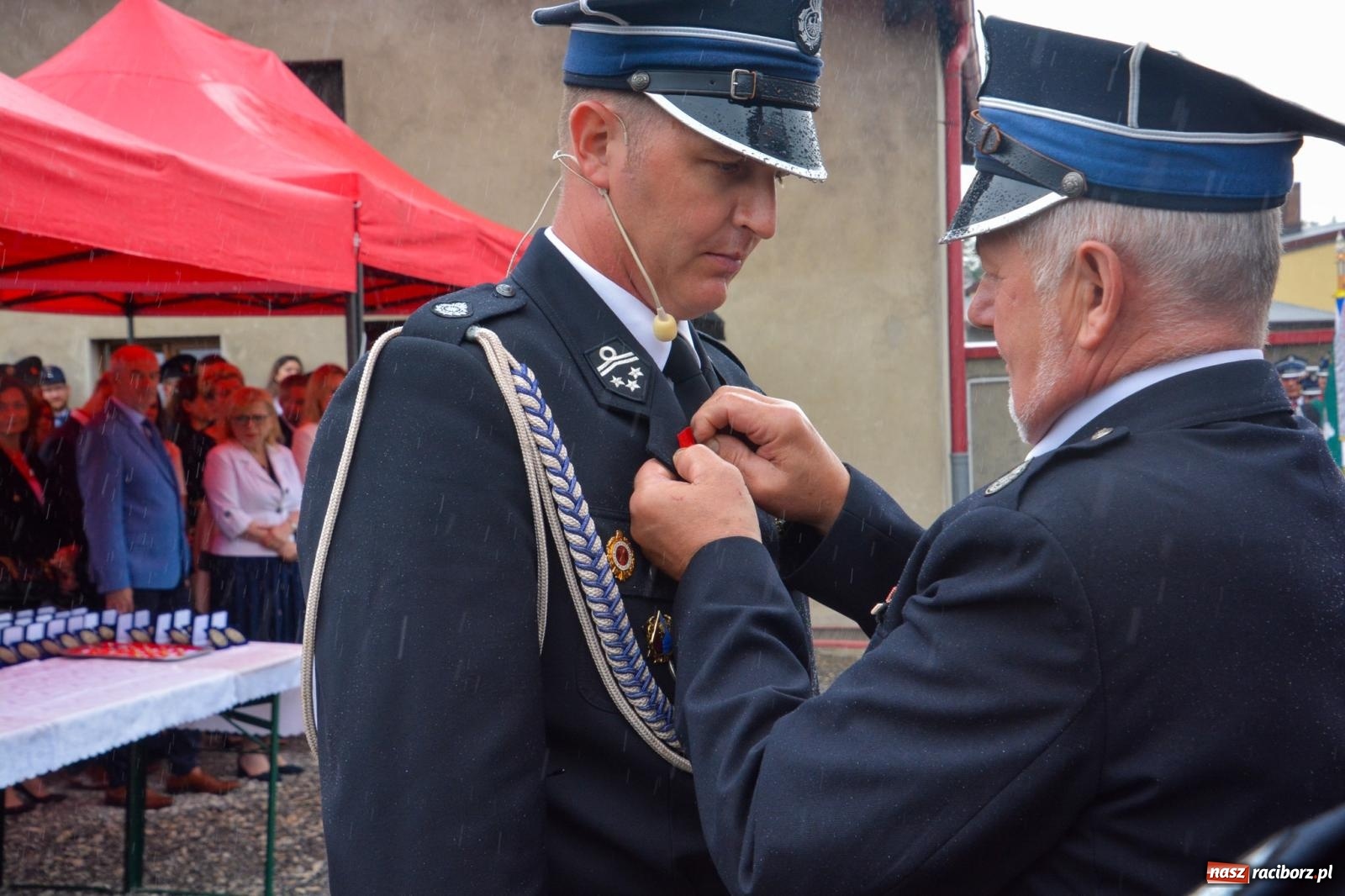 Zdjęcie w galerii na portalu naszraciborz.pl: Taki prezent na strażackie urodziny zdarza się rzadko. OSP Krzanowice świętuje 135-lecie [FOTO i WIDEO] wiadomości z regionu