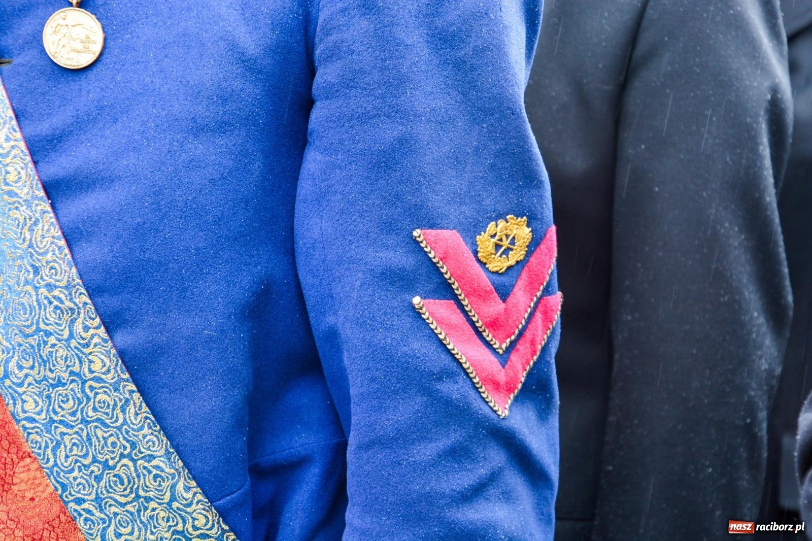 Zdjęcie w galerii na portalu naszraciborz.pl: Taki prezent na strażackie urodziny zdarza się rzadko. OSP Krzanowice świętuje 135-lecie [FOTO i WIDEO] wiadomości z regionu