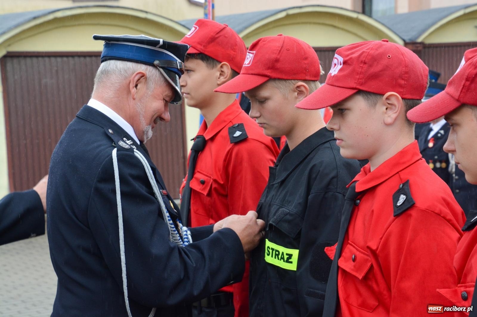 Zdjęcie w galerii na portalu naszraciborz.pl: Taki prezent na strażackie urodziny zdarza się rzadko. OSP Krzanowice świętuje 135-lecie [FOTO i WIDEO] wiadomości z regionu