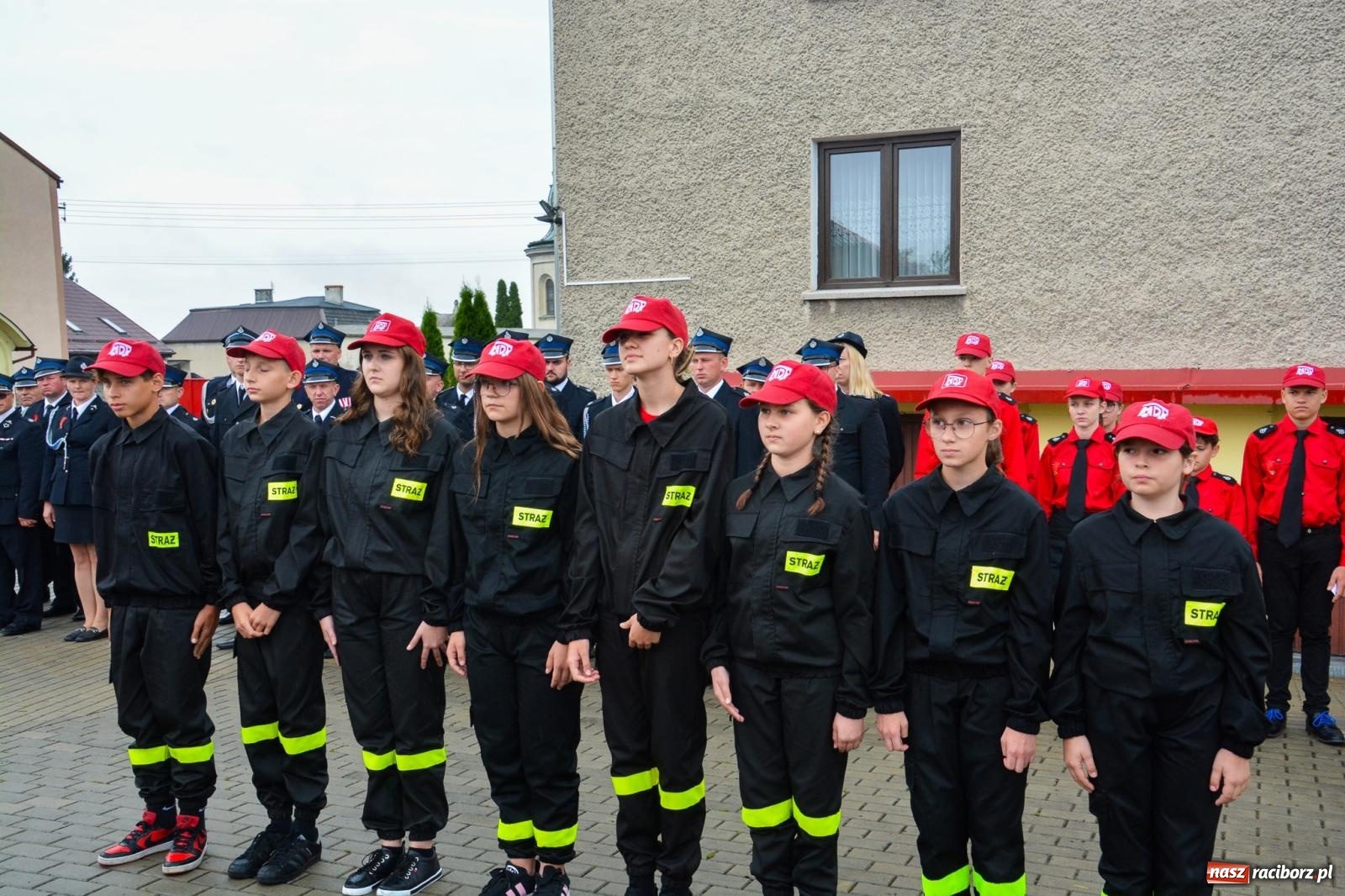 Zdjęcie w galerii na portalu naszraciborz.pl: Taki prezent na strażackie urodziny zdarza się rzadko. OSP Krzanowice świętuje 135-lecie [FOTO i WIDEO] wiadomości z regionu