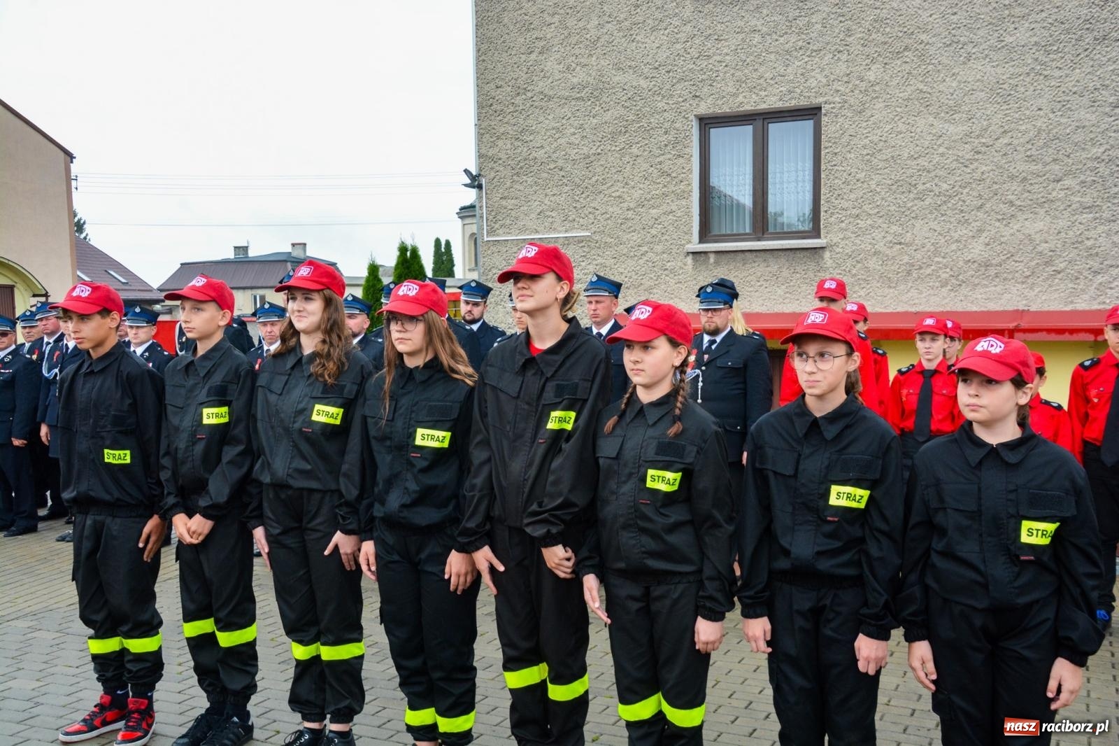 Zdjęcie w galerii na portalu naszraciborz.pl: Taki prezent na strażackie urodziny zdarza się rzadko. OSP Krzanowice świętuje 135-lecie [FOTO i WIDEO] wiadomości z regionu