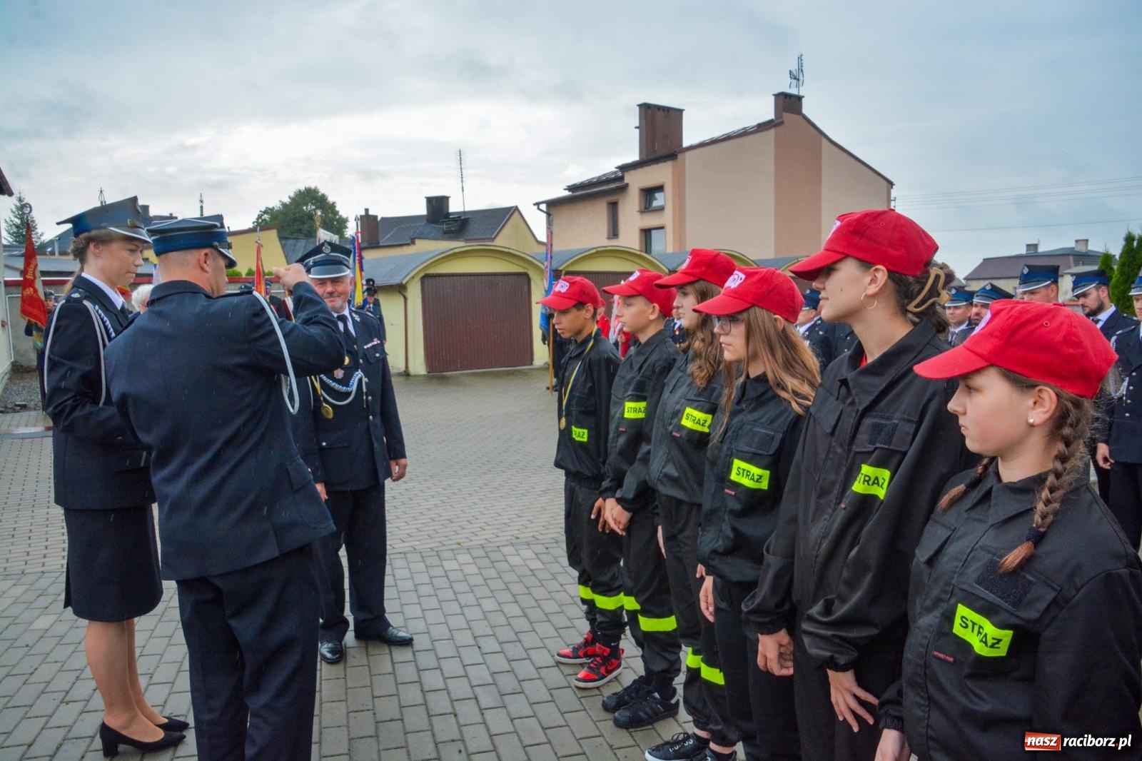 Zdjęcie w galerii na portalu naszraciborz.pl: Taki prezent na strażackie urodziny zdarza się rzadko. OSP Krzanowice świętuje 135-lecie [FOTO i WIDEO] wiadomości z regionu
