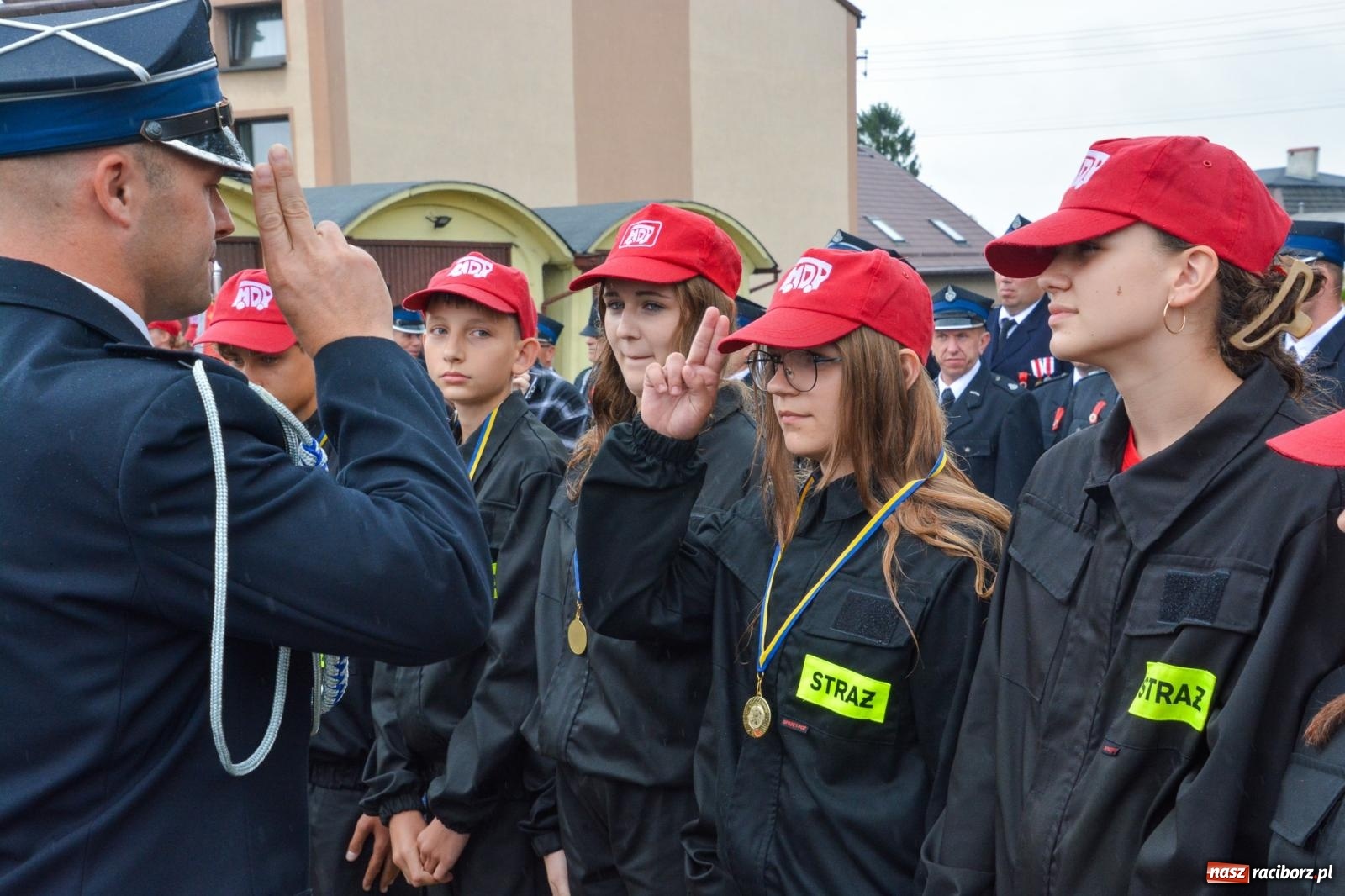 Zdjęcie w galerii na portalu naszraciborz.pl: Taki prezent na strażackie urodziny zdarza się rzadko. OSP Krzanowice świętuje 135-lecie [FOTO i WIDEO] wiadomości z regionu