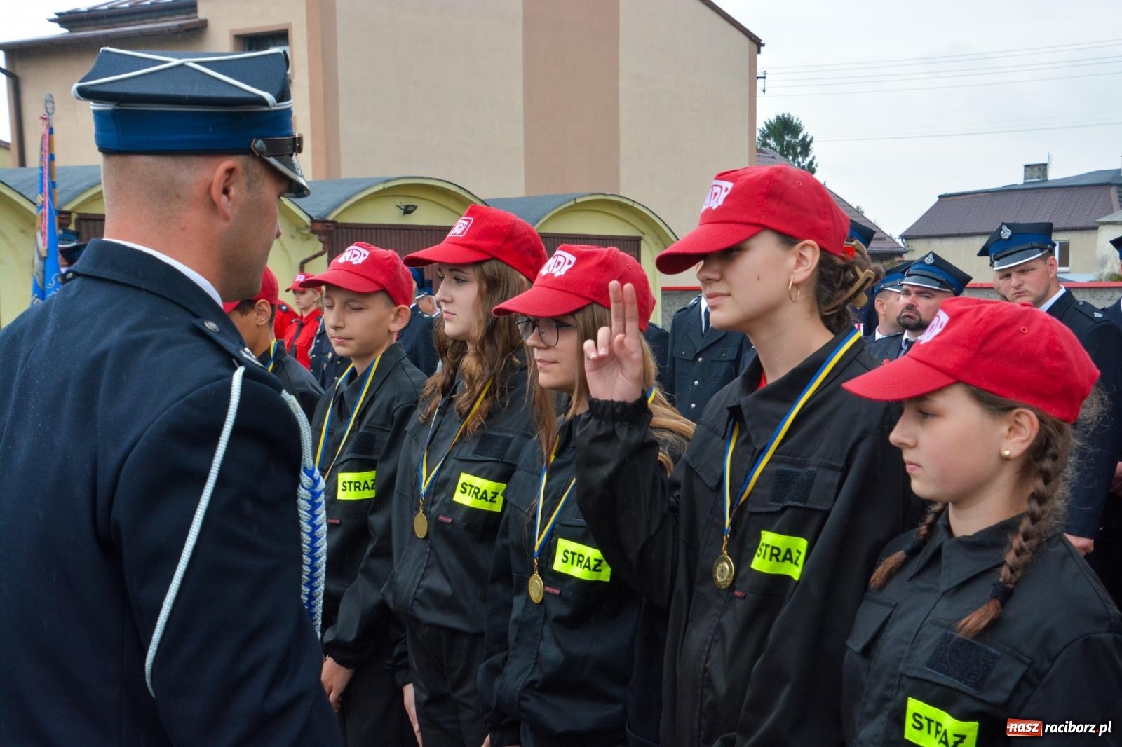Zdjęcie w galerii na portalu naszraciborz.pl: Taki prezent na strażackie urodziny zdarza się rzadko. OSP Krzanowice świętuje 135-lecie [FOTO i WIDEO] wiadomości z regionu