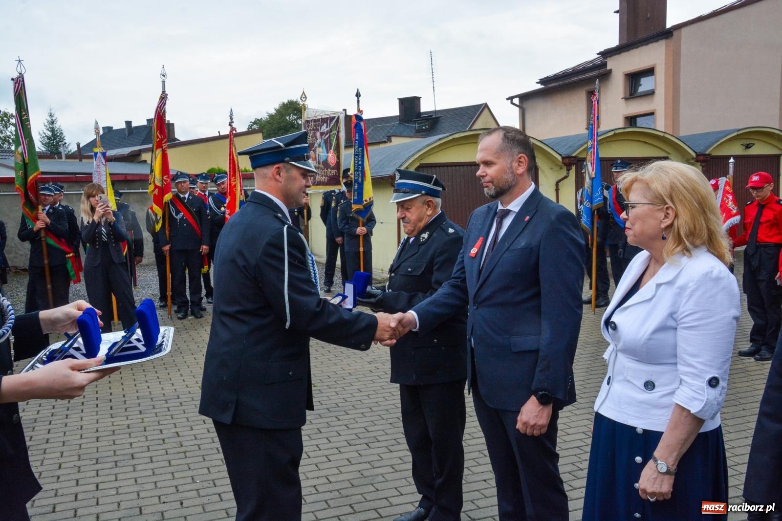 Zdjęcie w galerii na portalu naszraciborz.pl: Taki prezent na strażackie urodziny zdarza się rzadko. OSP Krzanowice świętuje 135-lecie [FOTO i WIDEO] wiadomości z regionu