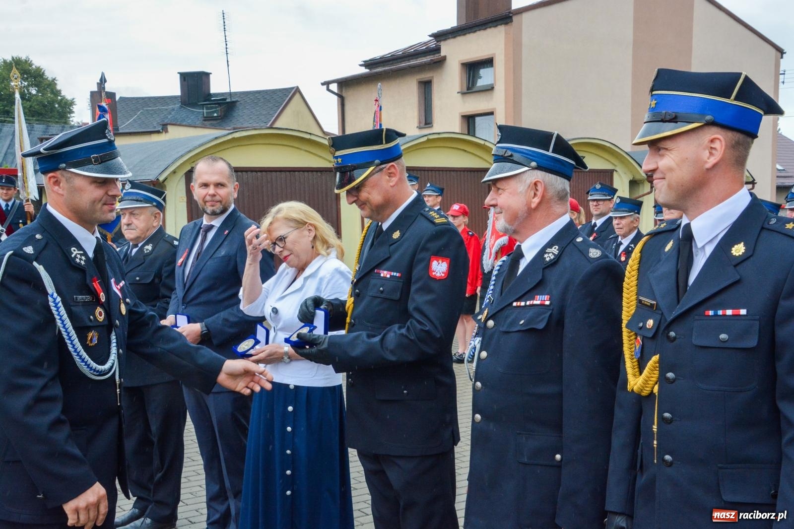 Zdjęcie w galerii na portalu naszraciborz.pl: Taki prezent na strażackie urodziny zdarza się rzadko. OSP Krzanowice świętuje 135-lecie [FOTO i WIDEO] wiadomości z regionu