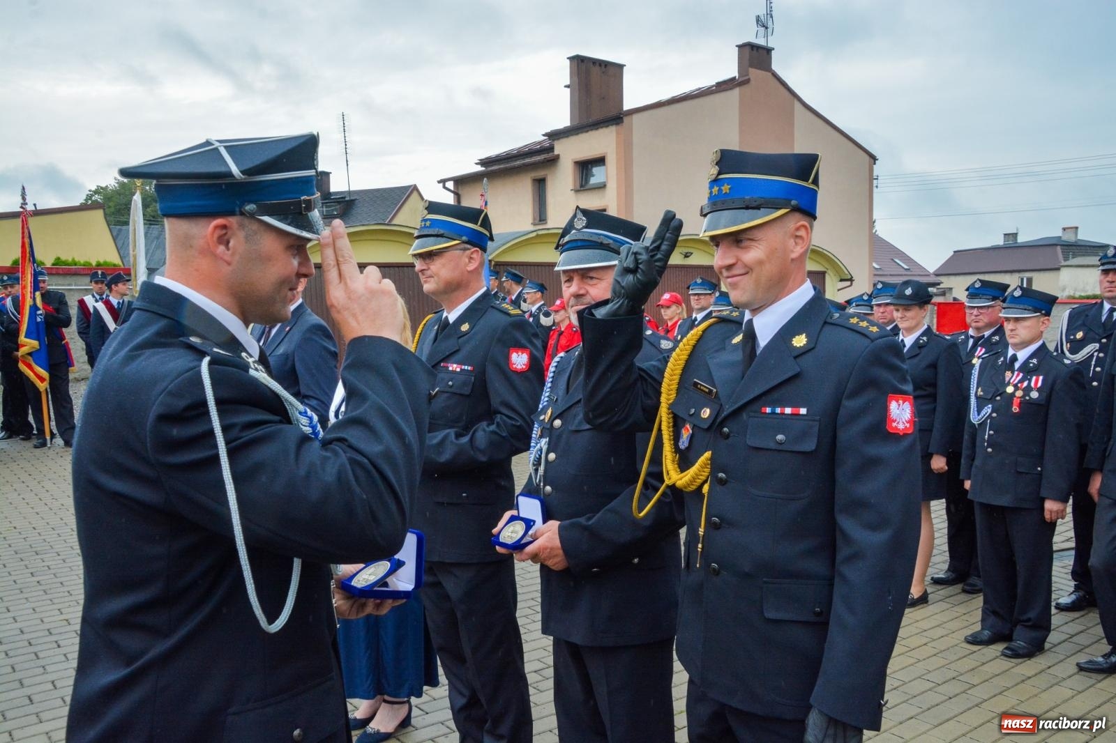 Zdjęcie w galerii na portalu naszraciborz.pl: Taki prezent na strażackie urodziny zdarza się rzadko. OSP Krzanowice świętuje 135-lecie [FOTO i WIDEO] wiadomości z regionu