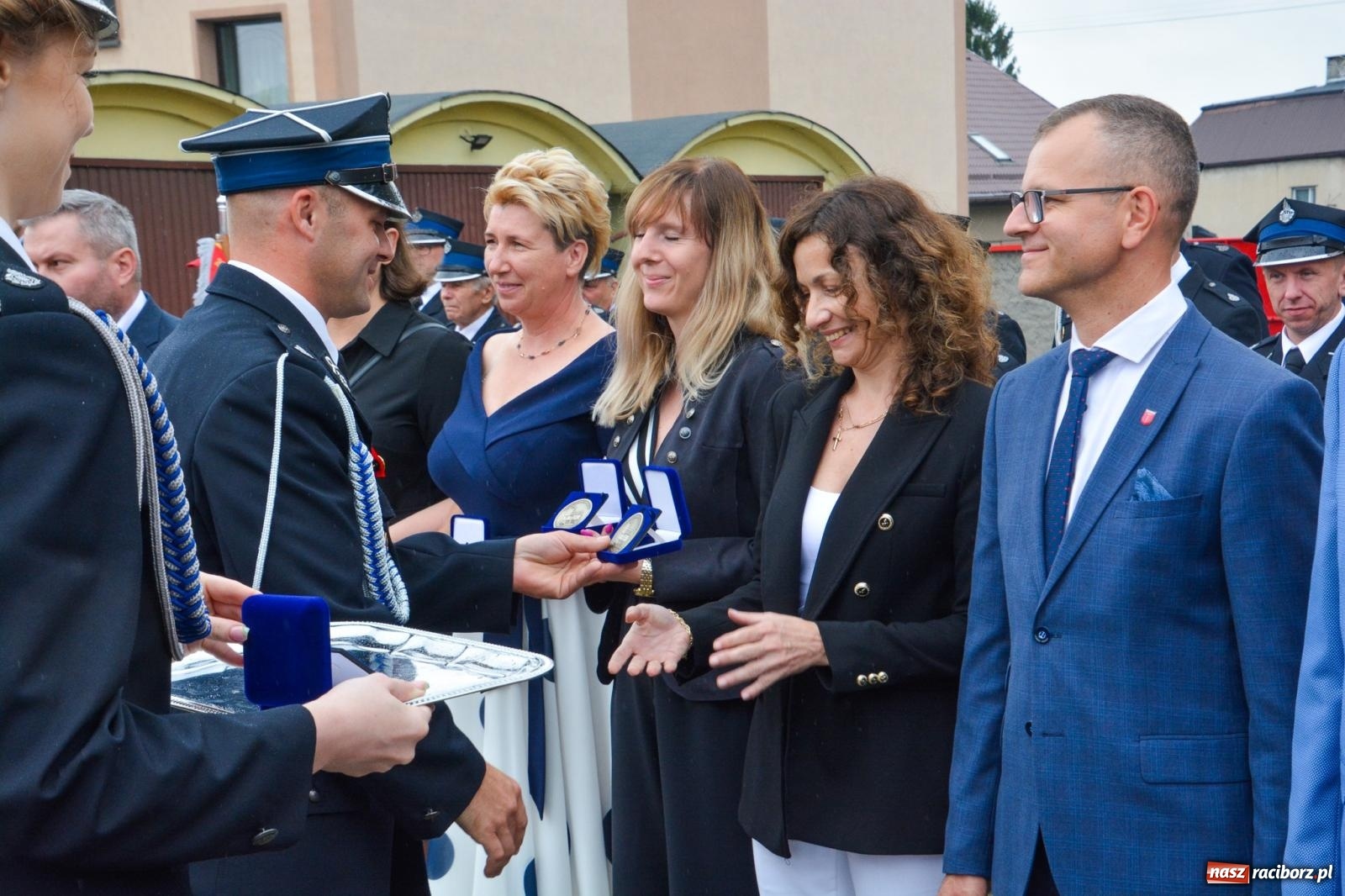 Zdjęcie w galerii na portalu naszraciborz.pl: Taki prezent na strażackie urodziny zdarza się rzadko. OSP Krzanowice świętuje 135-lecie [FOTO i WIDEO] wiadomości z regionu