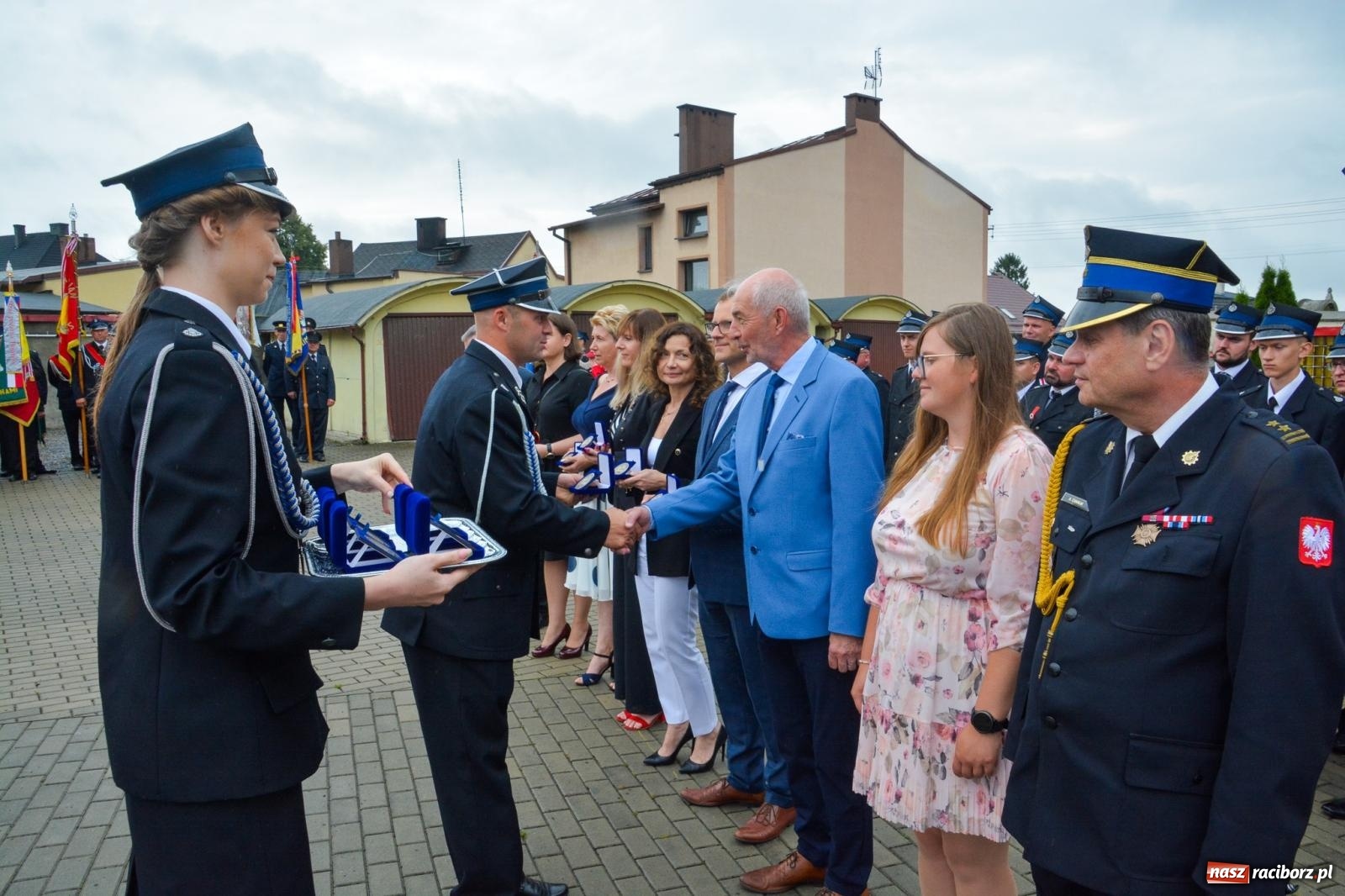 Zdjęcie w galerii na portalu naszraciborz.pl: Taki prezent na strażackie urodziny zdarza się rzadko. OSP Krzanowice świętuje 135-lecie [FOTO i WIDEO] wiadomości z regionu
