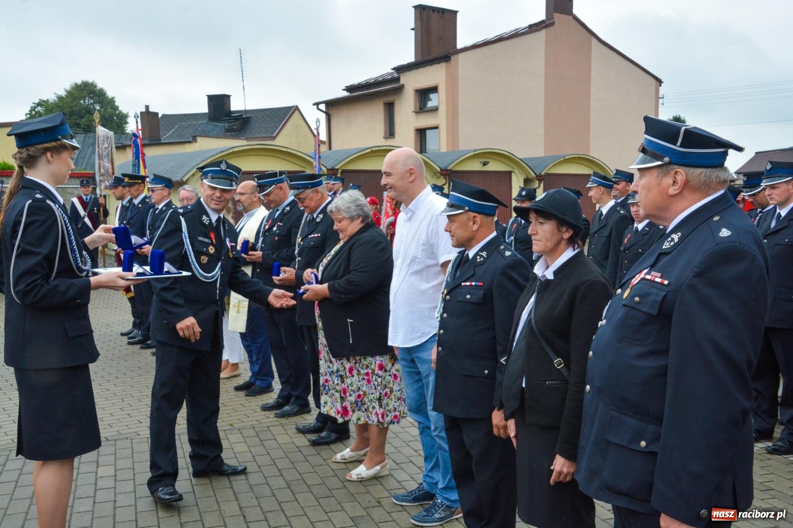 Zdjęcie w galerii na portalu naszraciborz.pl: Taki prezent na strażackie urodziny zdarza się rzadko. OSP Krzanowice świętuje 135-lecie [FOTO i WIDEO] wiadomości z regionu