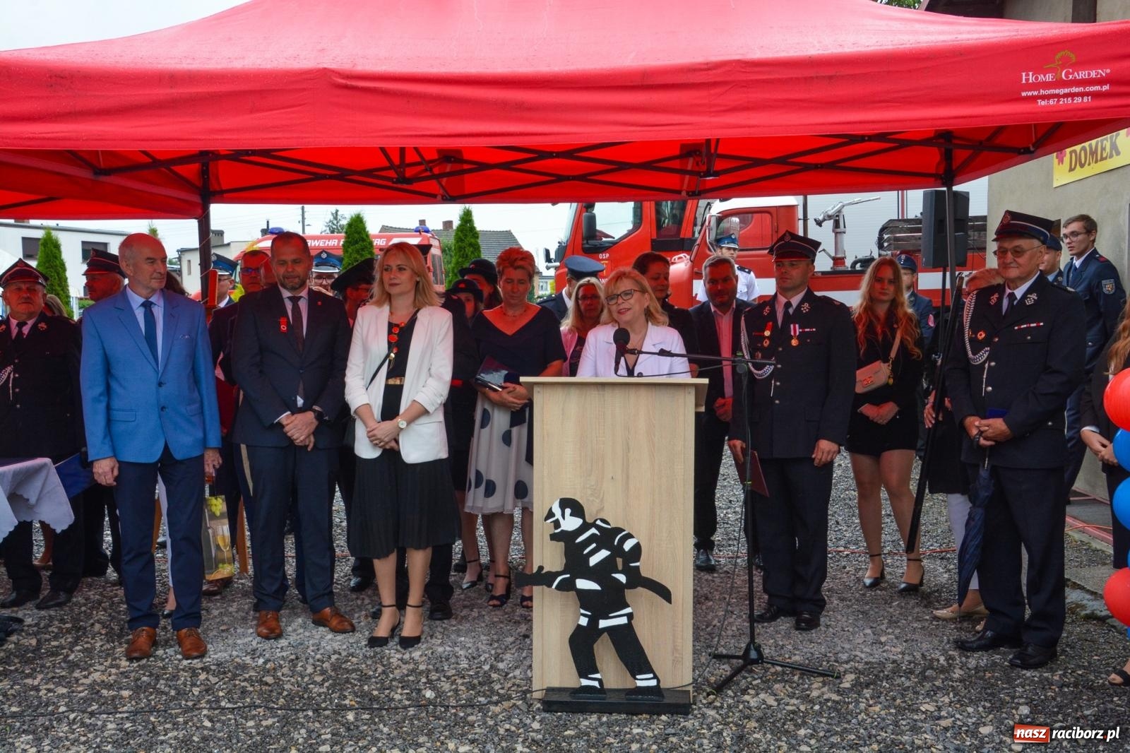 Zdjęcie w galerii na portalu naszraciborz.pl: Taki prezent na strażackie urodziny zdarza się rzadko. OSP Krzanowice świętuje 135-lecie [FOTO i WIDEO] wiadomości z regionu