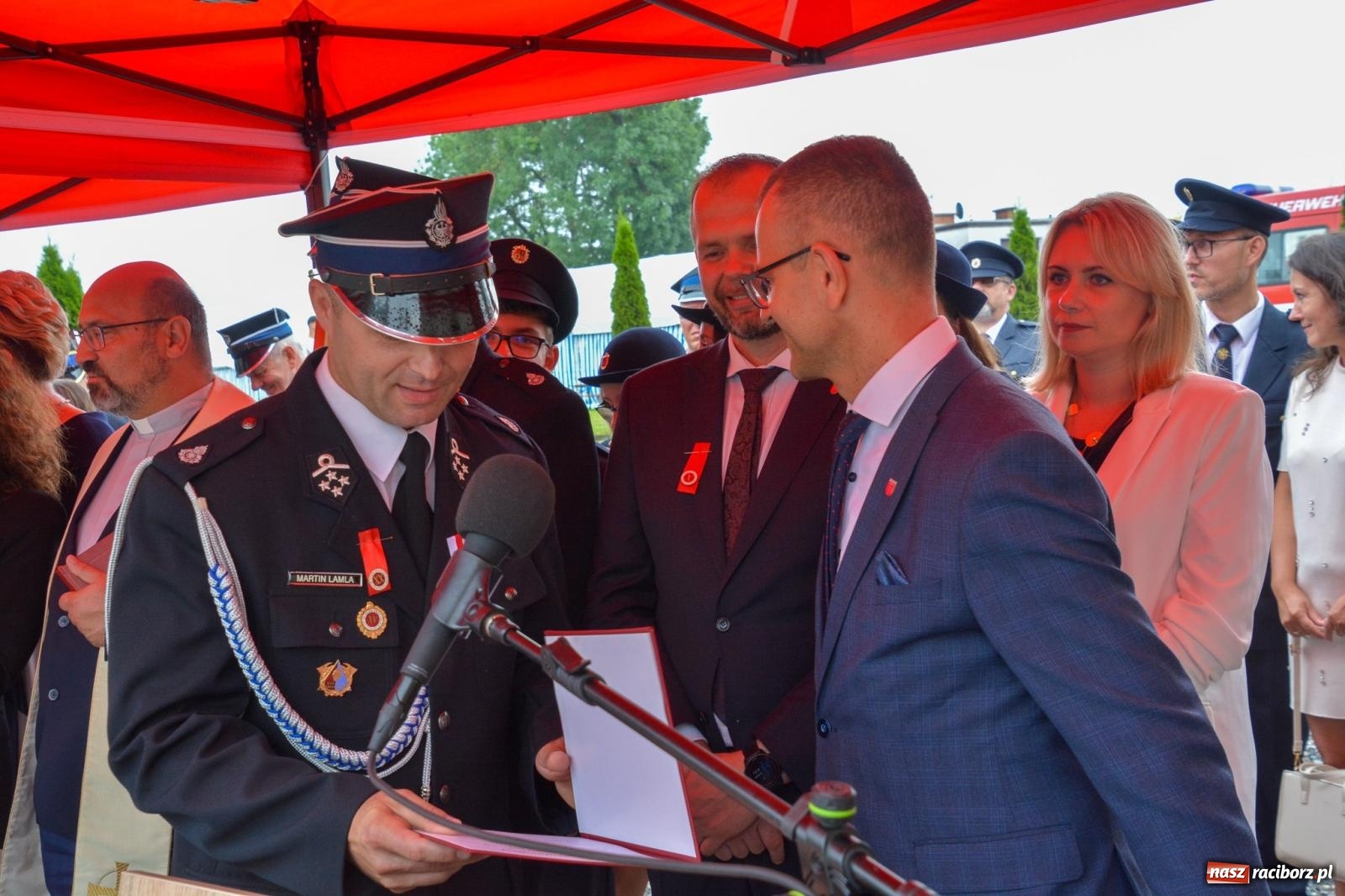 Zdjęcie w galerii na portalu naszraciborz.pl: Taki prezent na strażackie urodziny zdarza się rzadko. OSP Krzanowice świętuje 135-lecie [FOTO i WIDEO] wiadomości z regionu