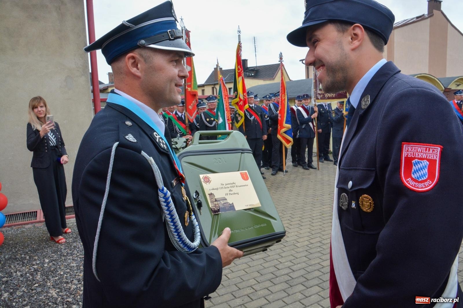Zdjęcie w galerii na portalu naszraciborz.pl: Taki prezent na strażackie urodziny zdarza się rzadko. OSP Krzanowice świętuje 135-lecie [FOTO i WIDEO] wiadomości z regionu