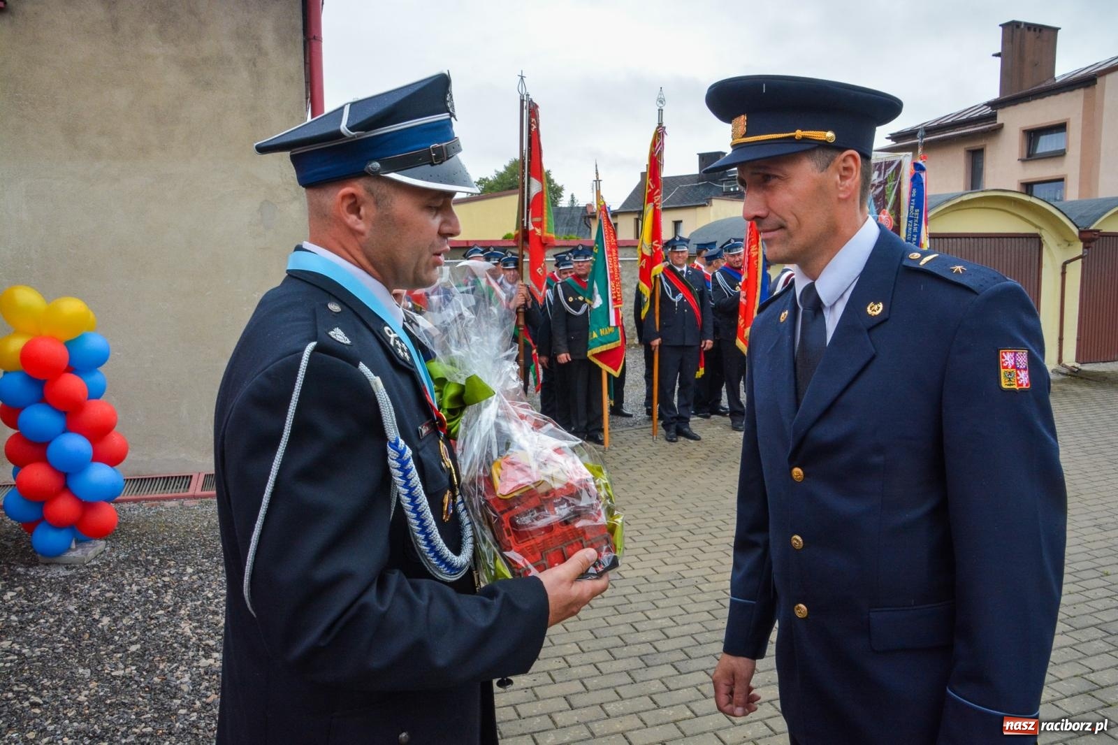 Zdjęcie w galerii na portalu naszraciborz.pl: Taki prezent na strażackie urodziny zdarza się rzadko. OSP Krzanowice świętuje 135-lecie [FOTO i WIDEO] wiadomości z regionu