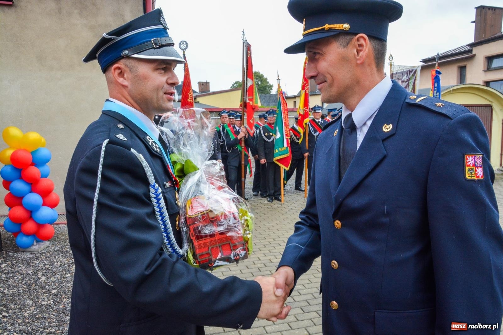 Zdjęcie w galerii na portalu naszraciborz.pl: Taki prezent na strażackie urodziny zdarza się rzadko. OSP Krzanowice świętuje 135-lecie [FOTO i WIDEO] wiadomości z regionu