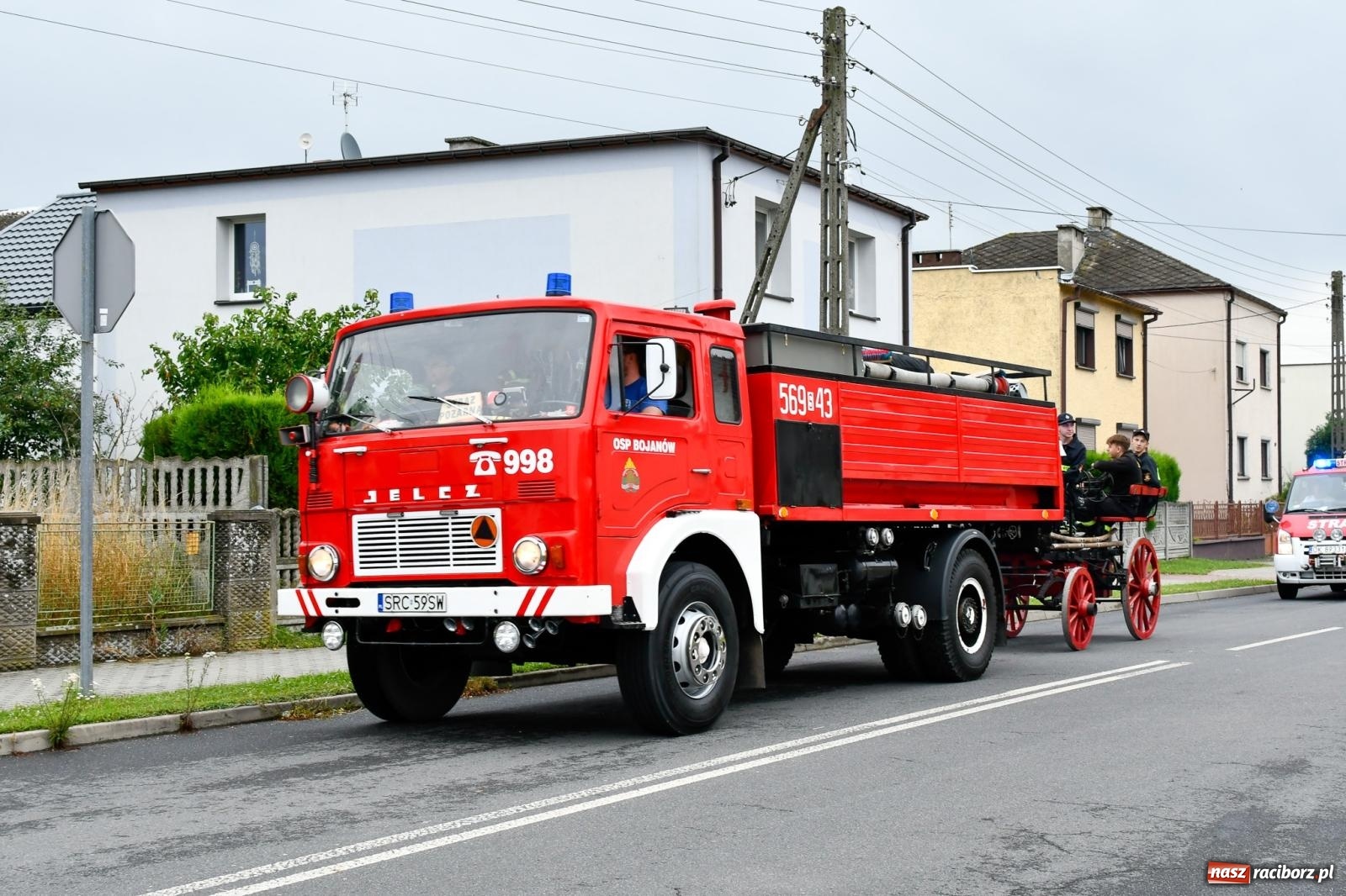Zdjęcie w galerii na portalu naszraciborz.pl: Tworków z pucharem wójta Krzyżanowic na zawodach w Bieńkowicach wiadomości z regionu