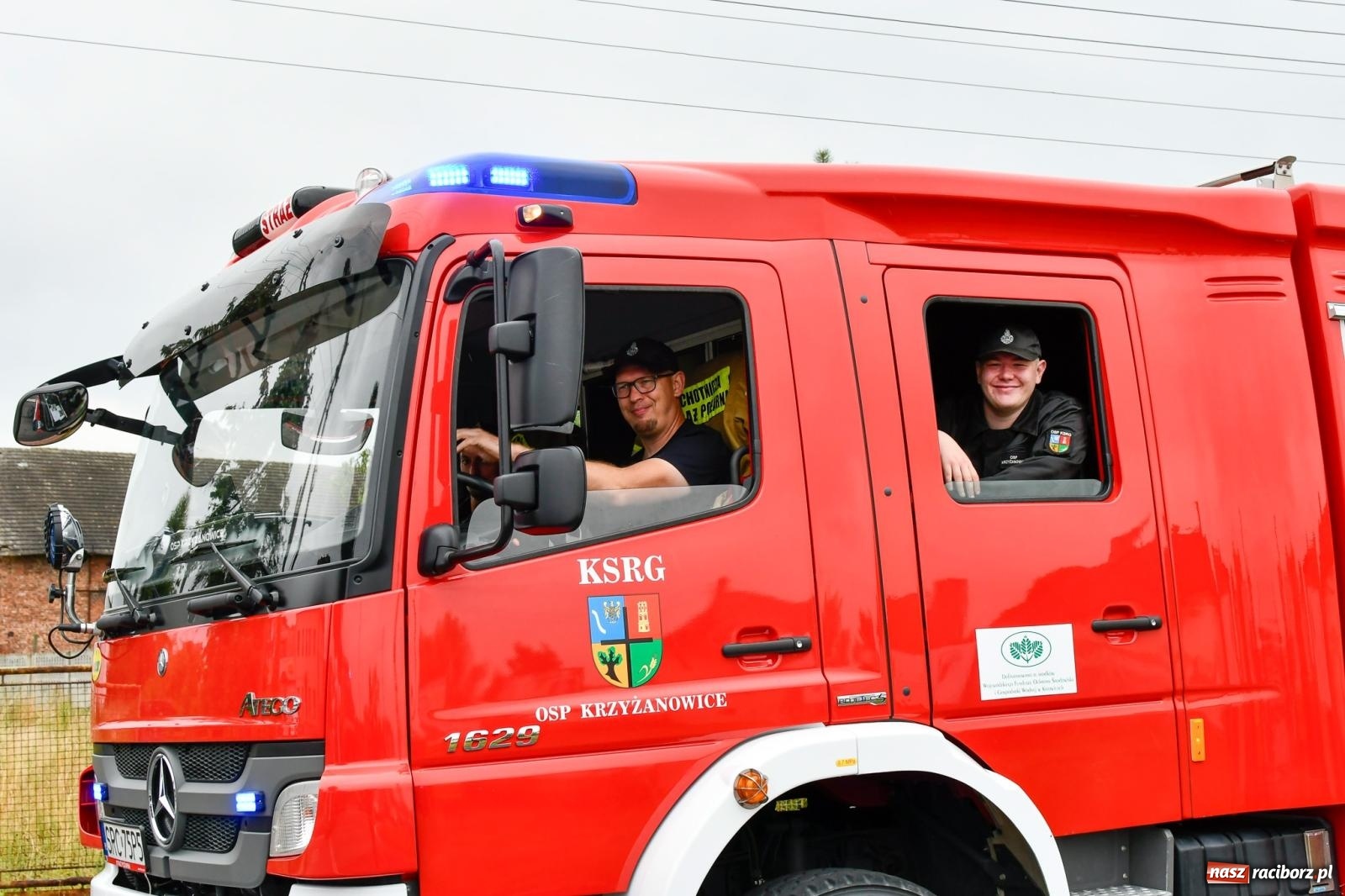 Zdjęcie w galerii na portalu naszraciborz.pl: Tworków z pucharem wójta Krzyżanowic na zawodach w Bieńkowicach wiadomości z regionu