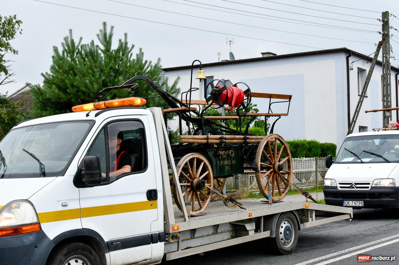 Zdjęcie w galerii na portalu naszraciborz.pl: Tworków z pucharem wójta Krzyżanowic na zawodach w Bieńkowicach wiadomości z regionu