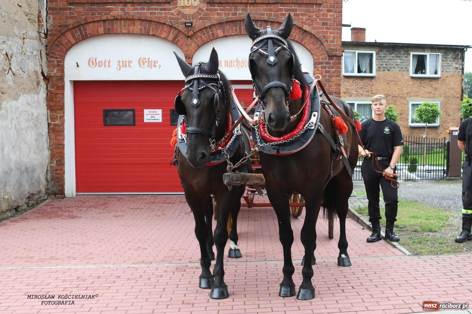 Zdjęcie w galerii na portalu naszraciborz.pl: Tworków z pucharem wójta Krzyżanowic na zawodach w Bieńkowicach wiadomości z regionu