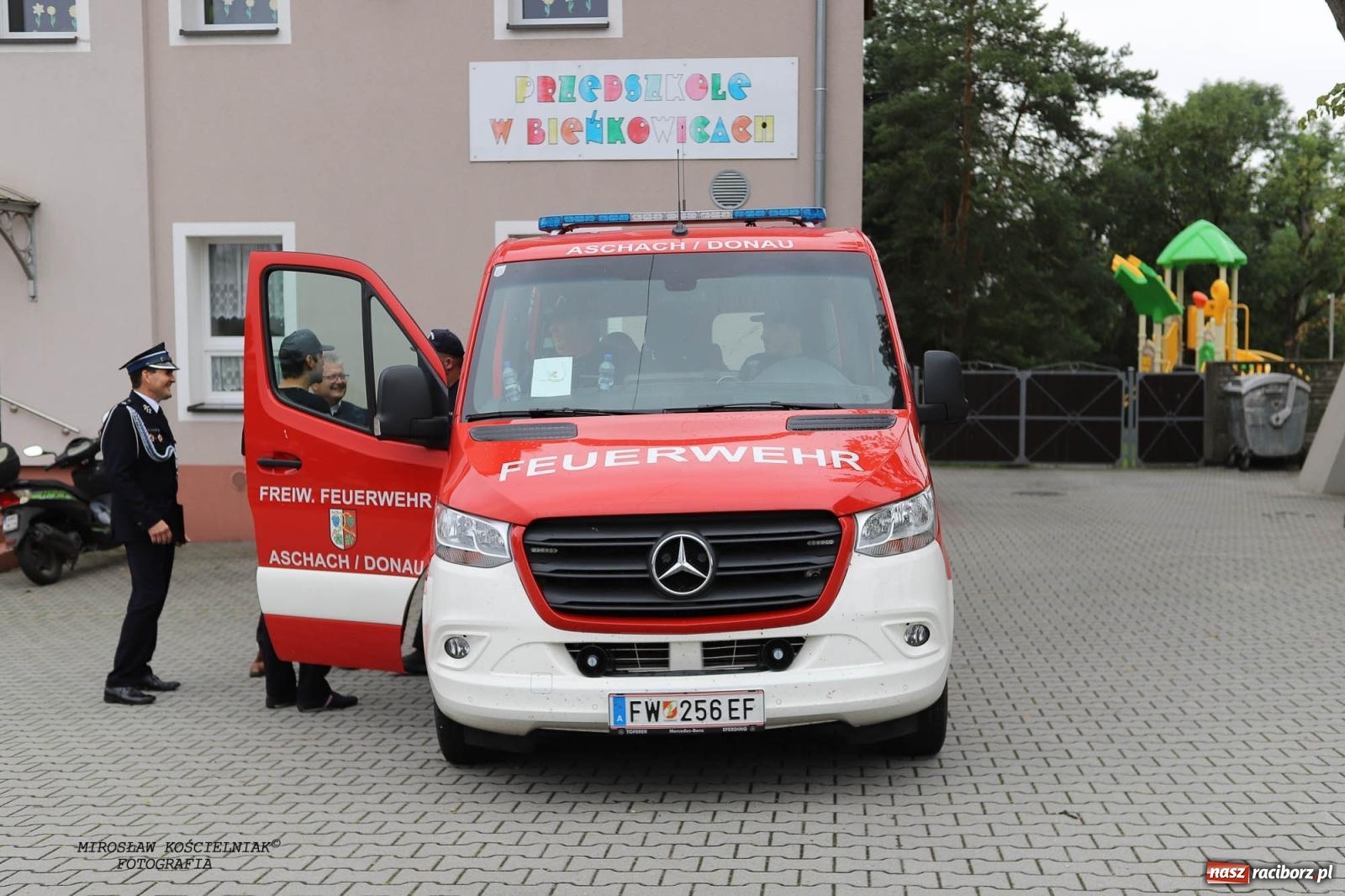 Zdjęcie w galerii na portalu naszraciborz.pl: Tworków z pucharem wójta Krzyżanowic na zawodach w Bieńkowicach wiadomości z regionu