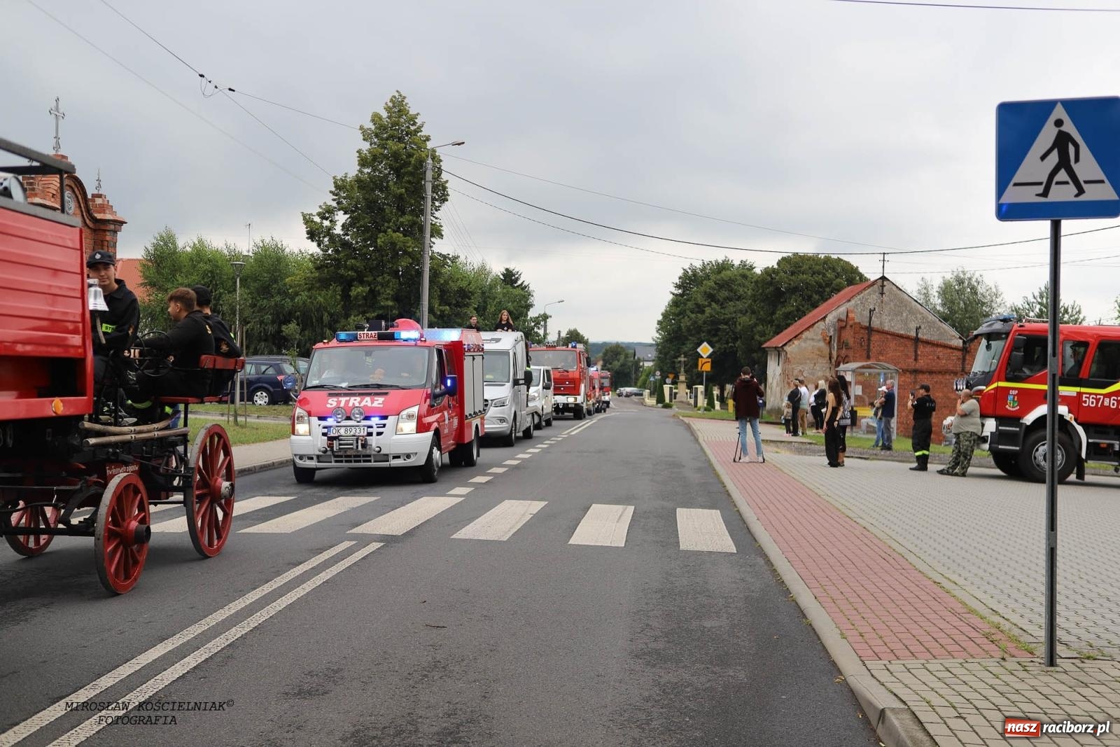 Zdjęcie w galerii na portalu naszraciborz.pl: Tworków z pucharem wójta Krzyżanowic na zawodach w Bieńkowicach wiadomości z regionu