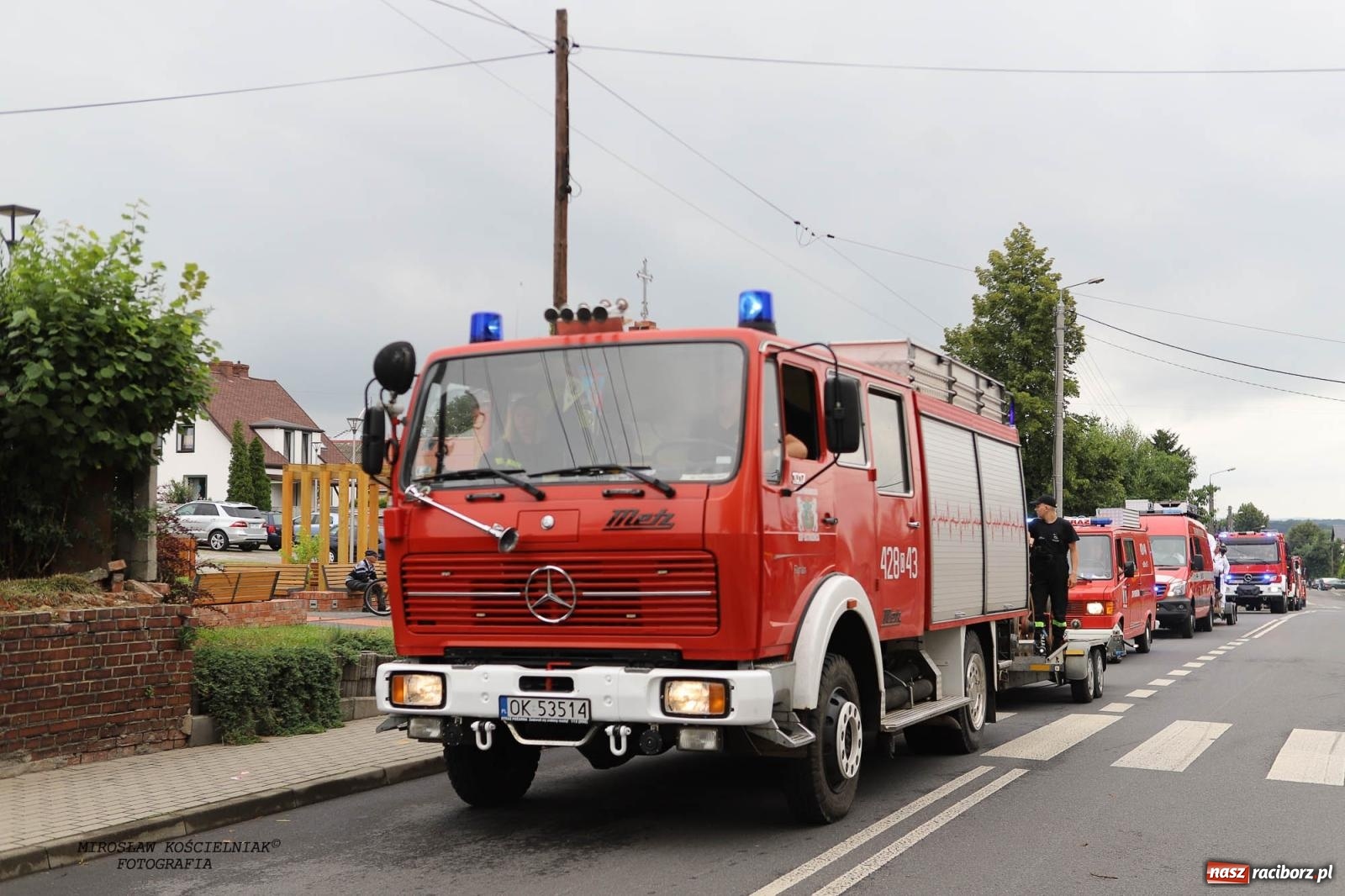 Zdjęcie w galerii na portalu naszraciborz.pl: Tworków z pucharem wójta Krzyżanowic na zawodach w Bieńkowicach wiadomości z regionu