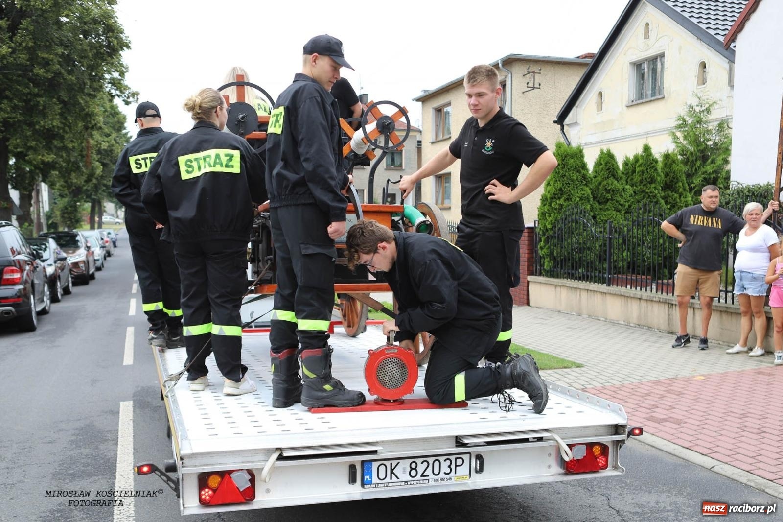 Zdjęcie w galerii na portalu naszraciborz.pl: Tworków z pucharem wójta Krzyżanowic na zawodach w Bieńkowicach wiadomości z regionu