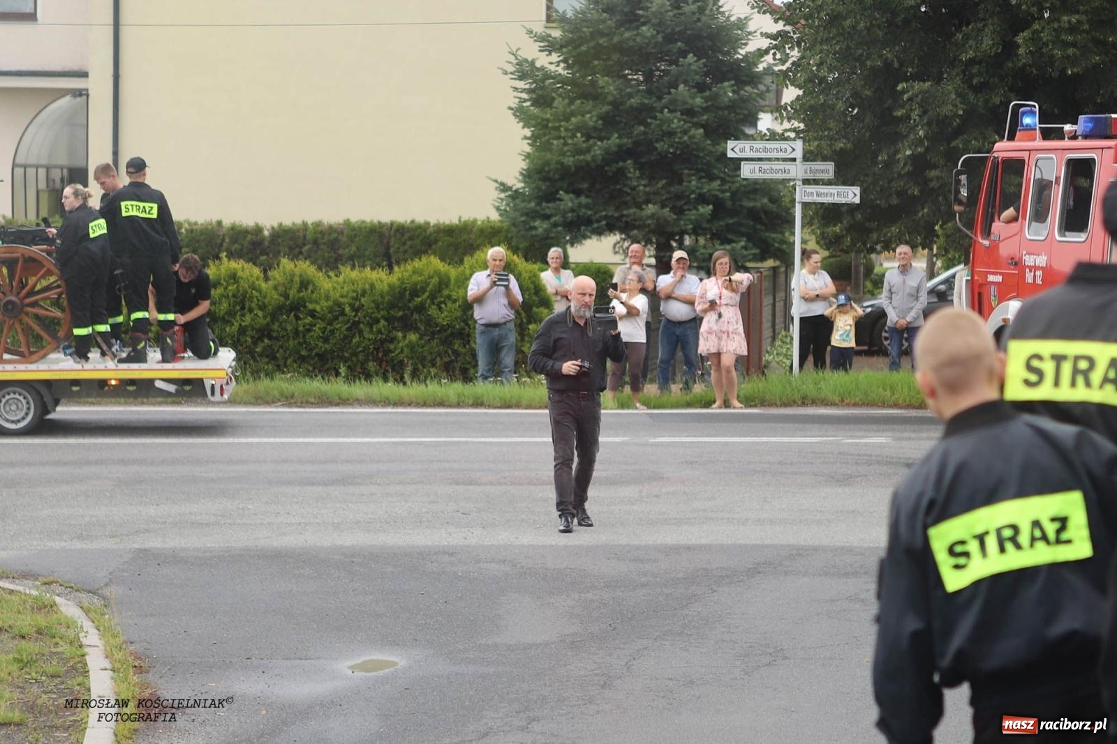 Zdjęcie w galerii na portalu naszraciborz.pl: Tworków z pucharem wójta Krzyżanowic na zawodach w Bieńkowicach wiadomości z regionu