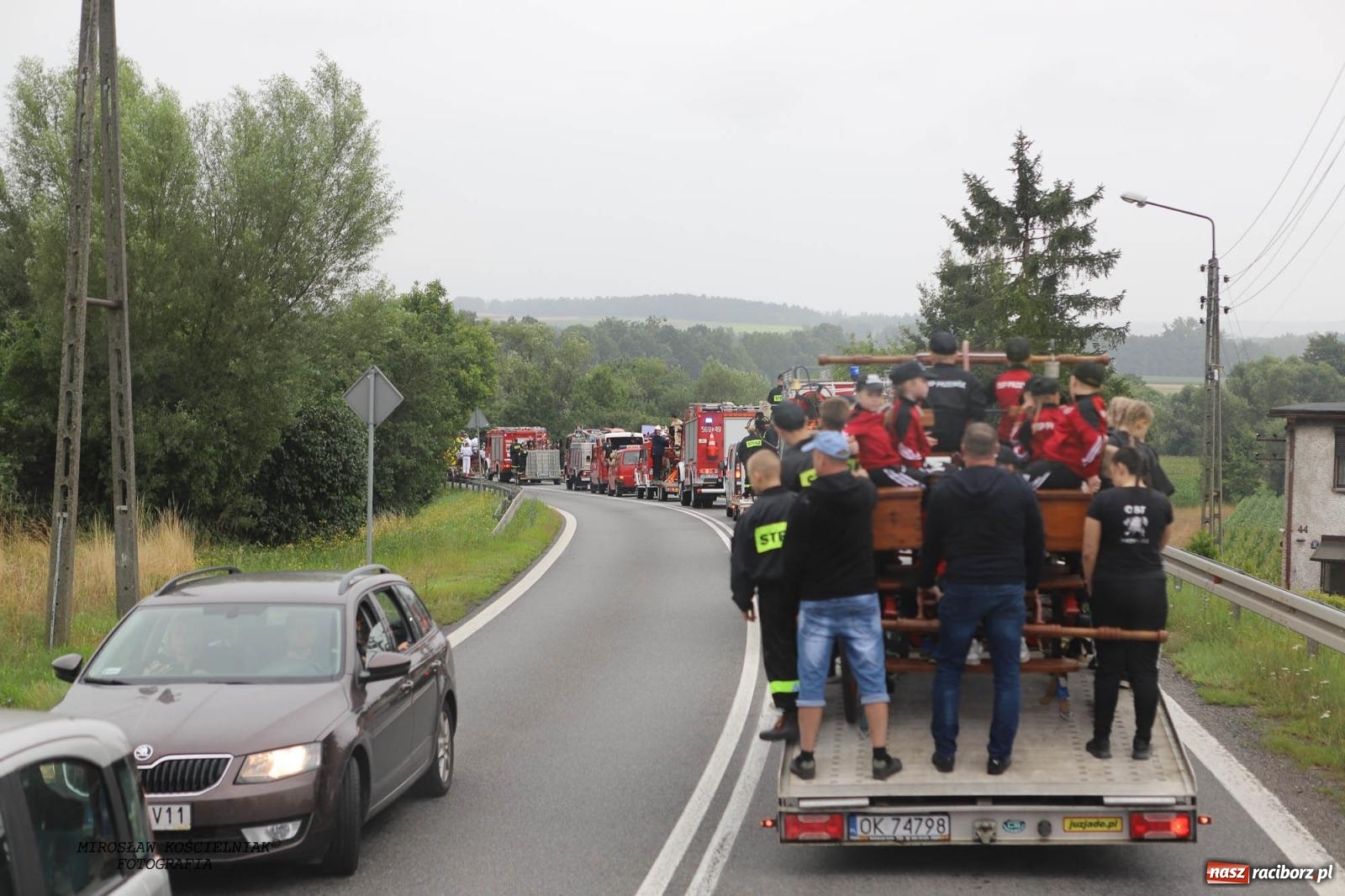 Zdjęcie w galerii na portalu naszraciborz.pl: Tworków z pucharem wójta Krzyżanowic na zawodach w Bieńkowicach wiadomości z regionu