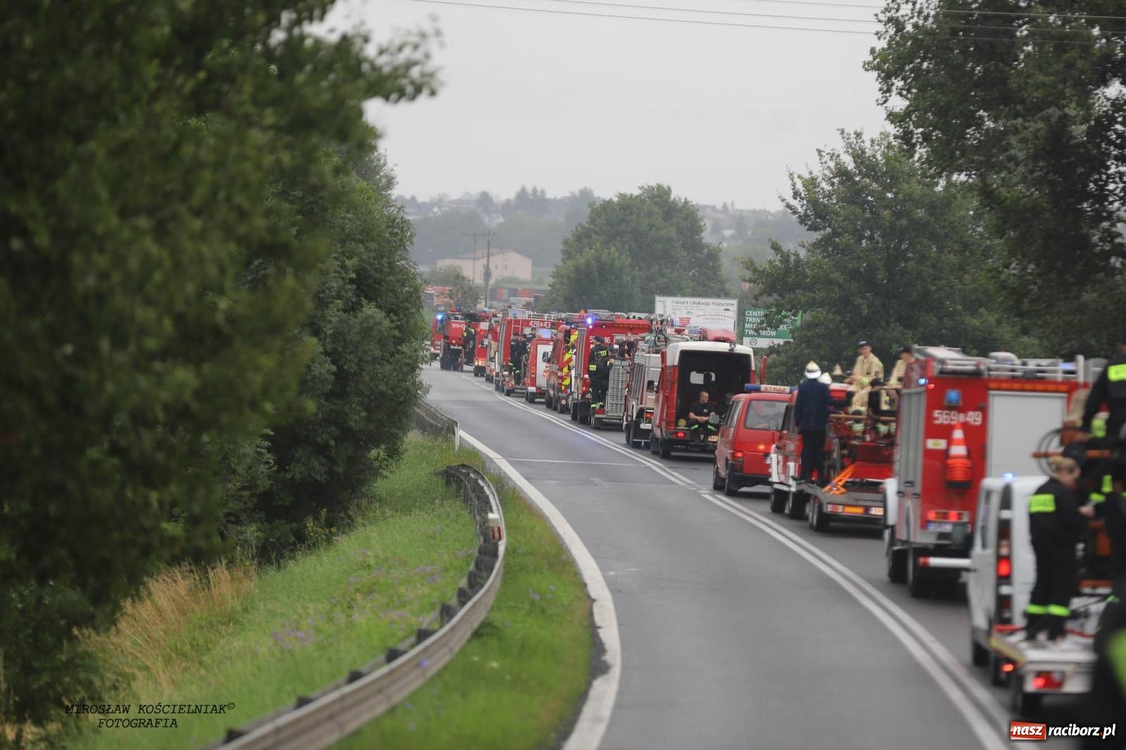 Zdjęcie w galerii na portalu naszraciborz.pl: Tworków z pucharem wójta Krzyżanowic na zawodach w Bieńkowicach wiadomości z regionu