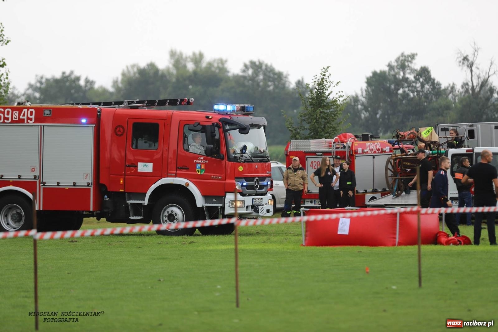 Zdjęcie w galerii na portalu naszraciborz.pl: Tworków z pucharem wójta Krzyżanowic na zawodach w Bieńkowicach wiadomości z regionu