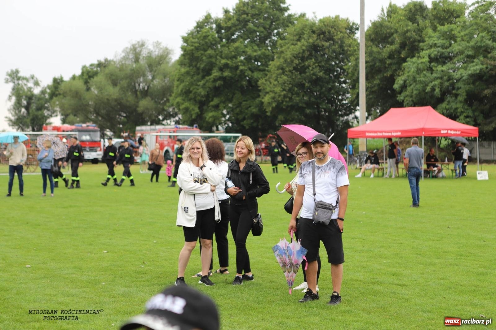 Zdjęcie w galerii na portalu naszraciborz.pl: Tworków z pucharem wójta Krzyżanowic na zawodach w Bieńkowicach wiadomości z regionu