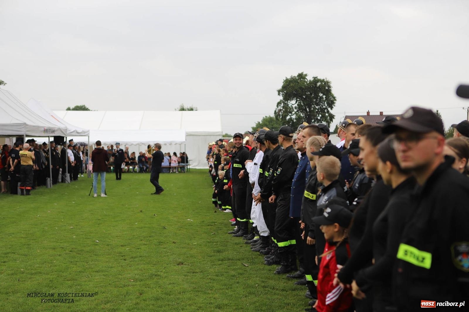 Zdjęcie w galerii na portalu naszraciborz.pl: Tworków z pucharem wójta Krzyżanowic na zawodach w Bieńkowicach wiadomości z regionu