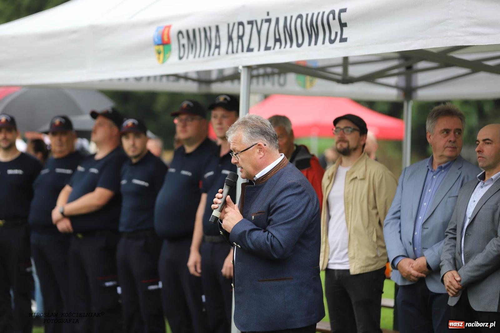 Zdjęcie w galerii na portalu naszraciborz.pl: Tworków z pucharem wójta Krzyżanowic na zawodach w Bieńkowicach wiadomości z regionu