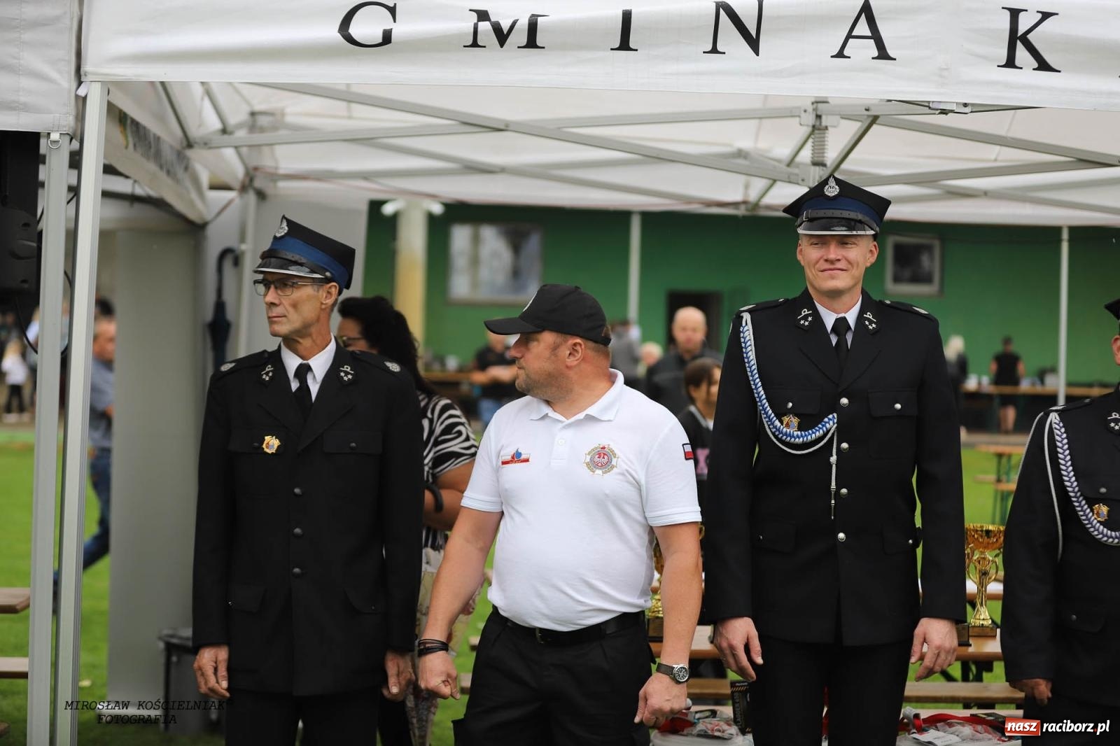 Zdjęcie w galerii na portalu naszraciborz.pl: Tworków z pucharem wójta Krzyżanowic na zawodach w Bieńkowicach wiadomości z regionu