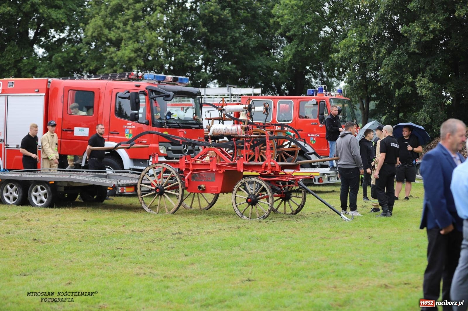 Zdjęcie w galerii na portalu naszraciborz.pl: Tworków z pucharem wójta Krzyżanowic na zawodach w Bieńkowicach wiadomości z regionu