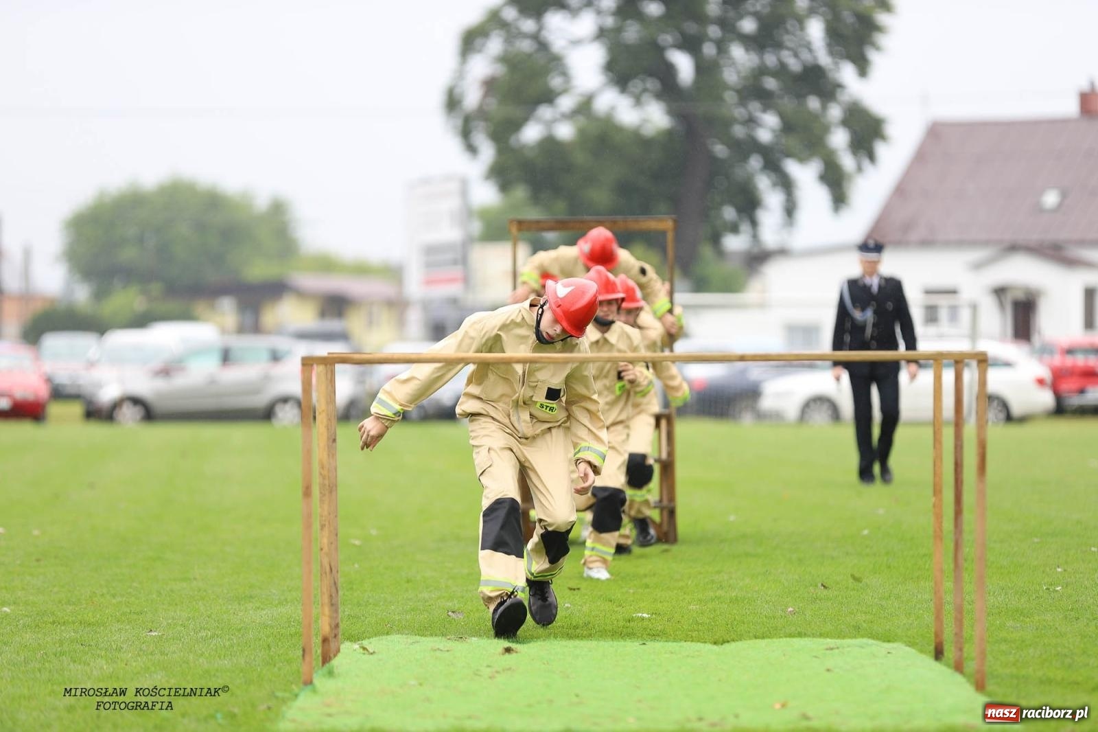 Zdjęcie w galerii na portalu naszraciborz.pl: Tworków z pucharem wójta Krzyżanowic na zawodach w Bieńkowicach wiadomości z regionu