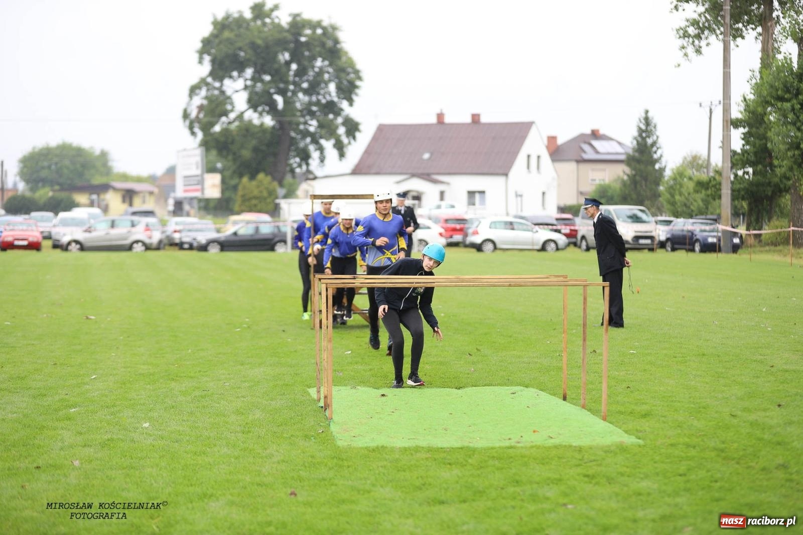 Zdjęcie w galerii na portalu naszraciborz.pl: Tworków z pucharem wójta Krzyżanowic na zawodach w Bieńkowicach wiadomości z regionu