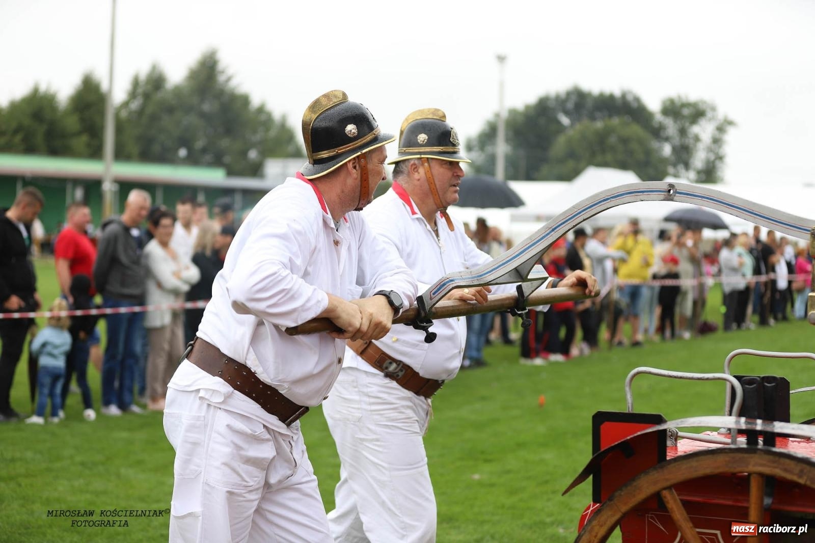 Zdjęcie w galerii na portalu naszraciborz.pl: Tworków z pucharem wójta Krzyżanowic na zawodach w Bieńkowicach wiadomości z regionu