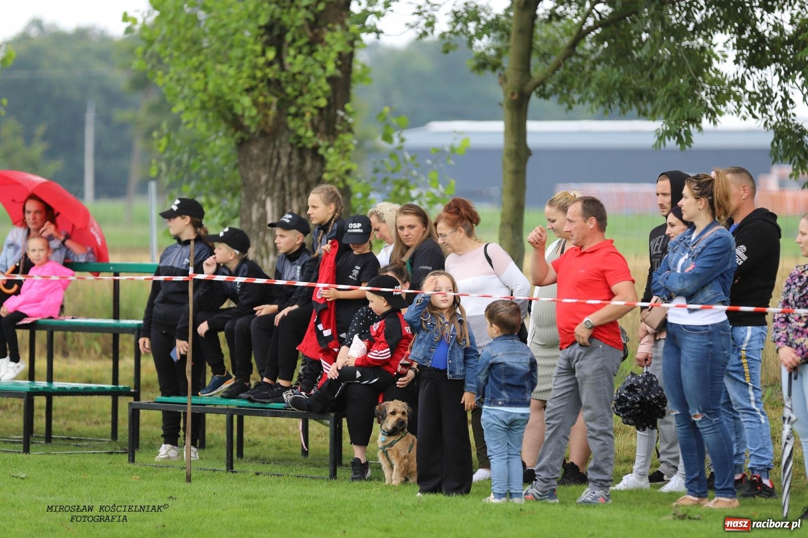 Zdjęcie w galerii na portalu naszraciborz.pl: Tworków z pucharem wójta Krzyżanowic na zawodach w Bieńkowicach wiadomości z regionu