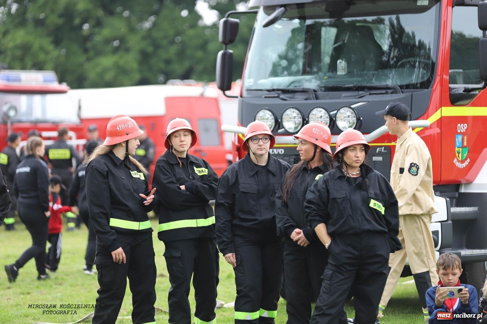 Zdjęcie w galerii na portalu naszraciborz.pl: Tworków z pucharem wójta Krzyżanowic na zawodach w Bieńkowicach wiadomości z regionu