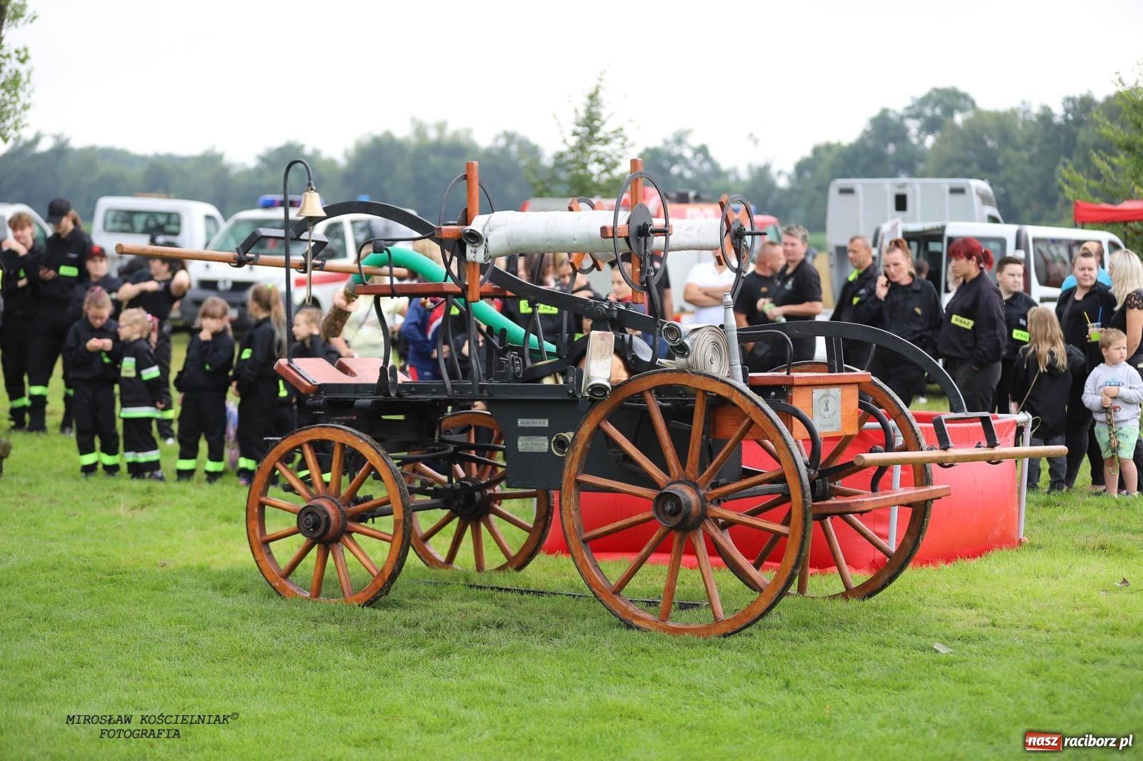Zdjęcie w galerii na portalu naszraciborz.pl: Tworków z pucharem wójta Krzyżanowic na zawodach w Bieńkowicach wiadomości z regionu
