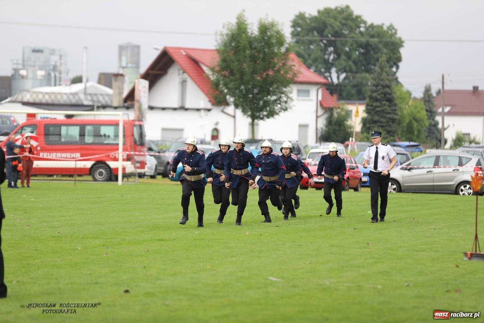Zdjęcie w galerii na portalu naszraciborz.pl: Tworków z pucharem wójta Krzyżanowic na zawodach w Bieńkowicach wiadomości z regionu