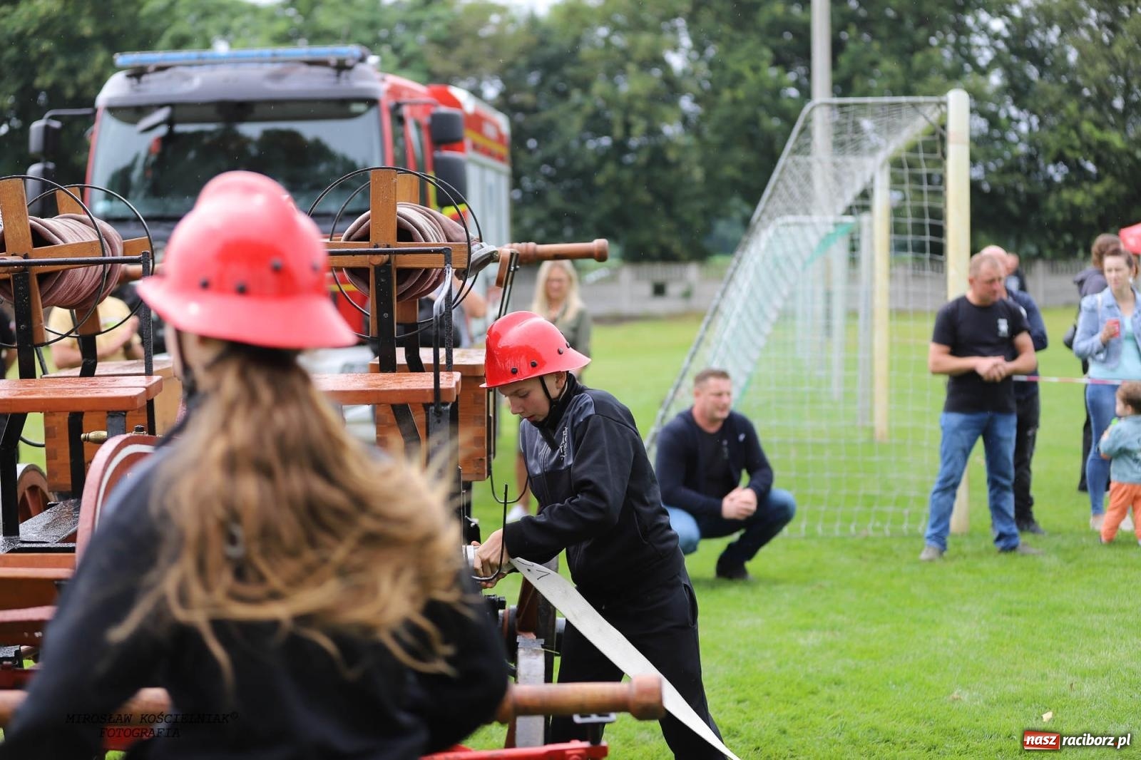 Zdjęcie w galerii na portalu naszraciborz.pl: Tworków z pucharem wójta Krzyżanowic na zawodach w Bieńkowicach wiadomości z regionu