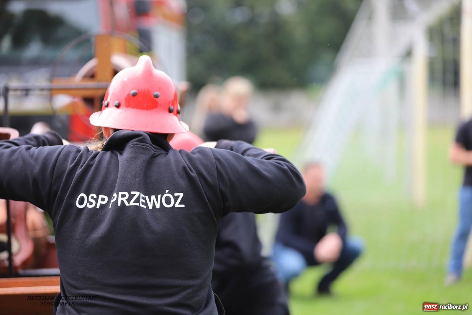 Zdjęcie w galerii na portalu naszraciborz.pl: Tworków z pucharem wójta Krzyżanowic na zawodach w Bieńkowicach wiadomości z regionu