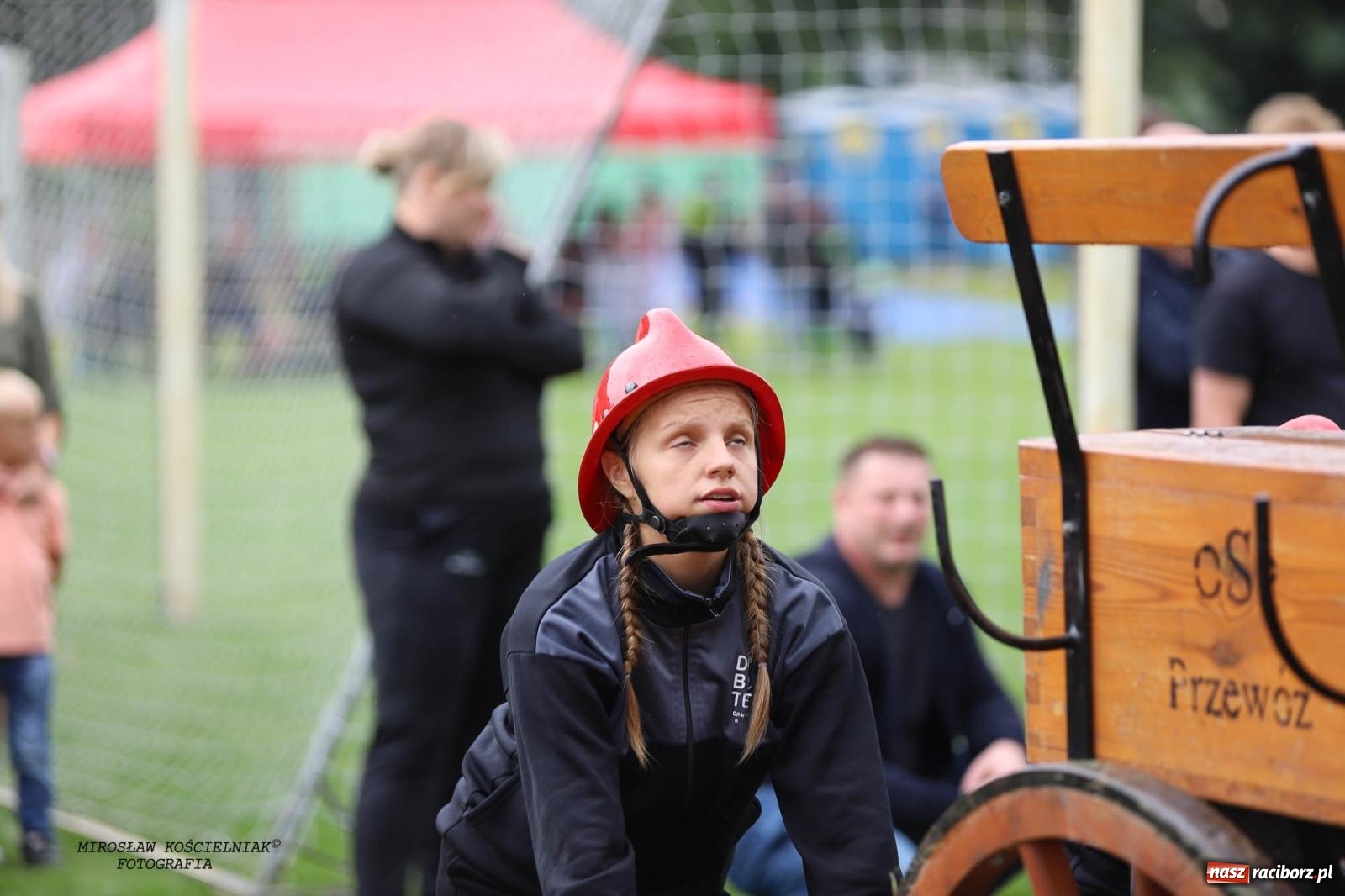 Zdjęcie w galerii na portalu naszraciborz.pl: Tworków z pucharem wójta Krzyżanowic na zawodach w Bieńkowicach wiadomości z regionu