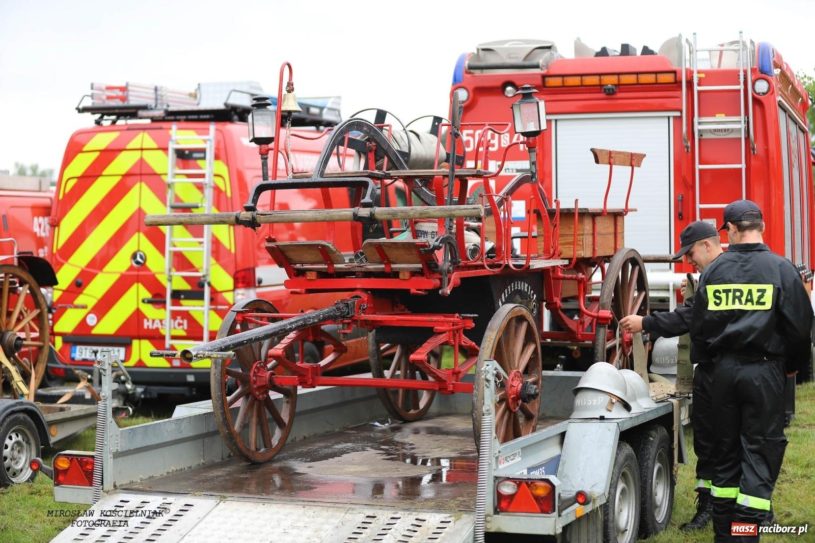 Zdjęcie w galerii na portalu naszraciborz.pl: Tworków z pucharem wójta Krzyżanowic na zawodach w Bieńkowicach wiadomości z regionu